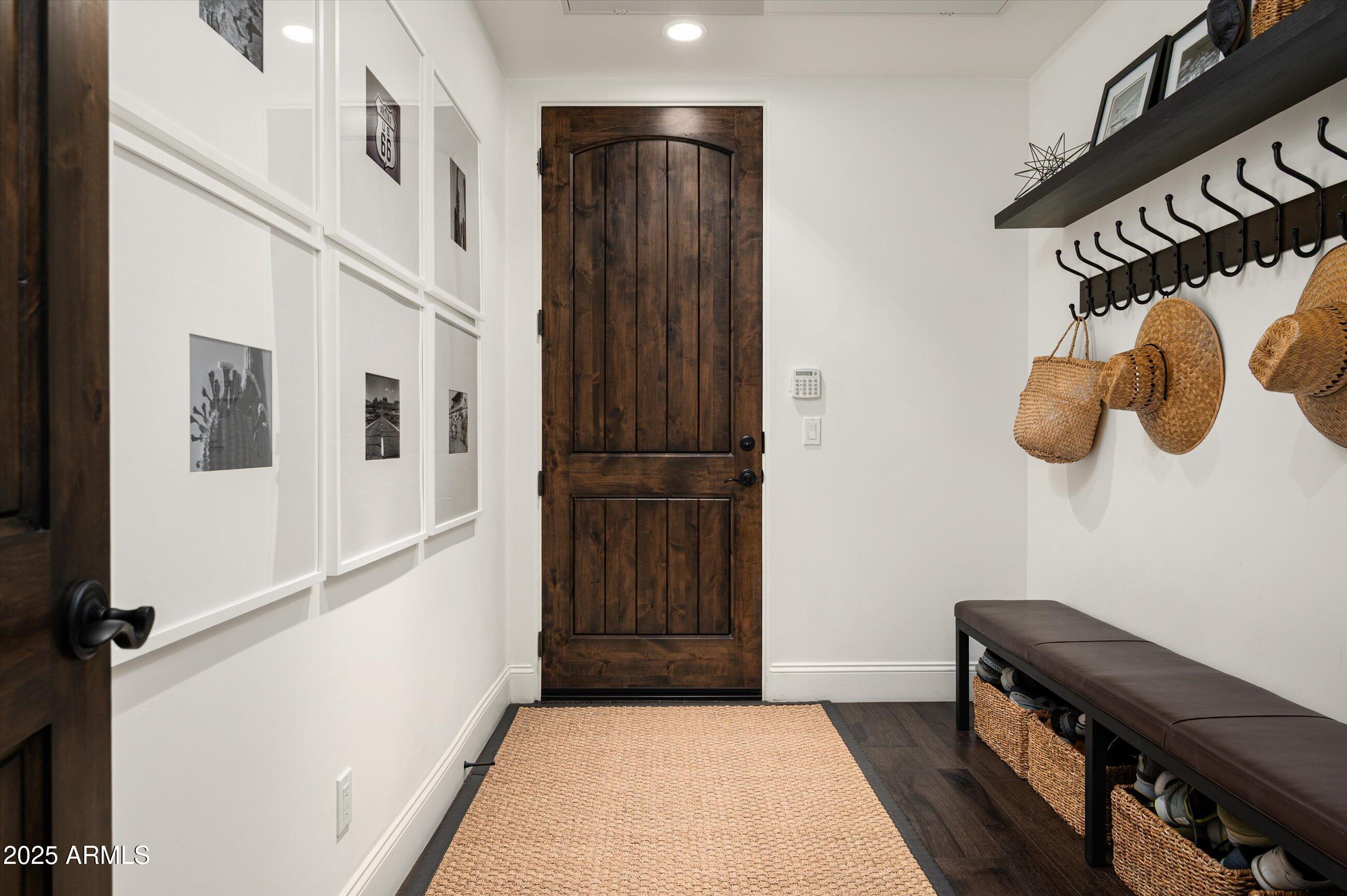 9483 E ROCKWOOD Drive