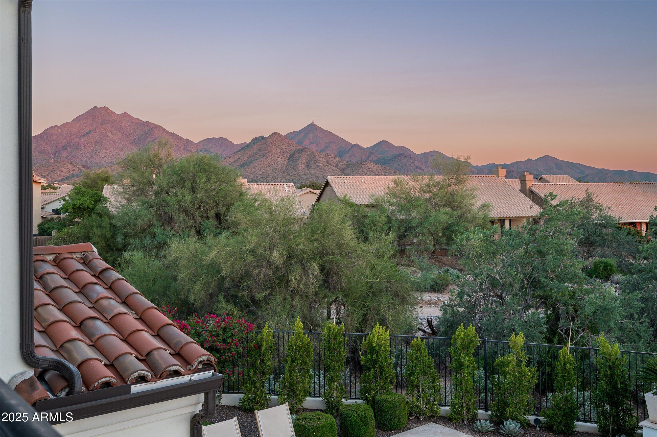 9483 E ROCKWOOD Drive