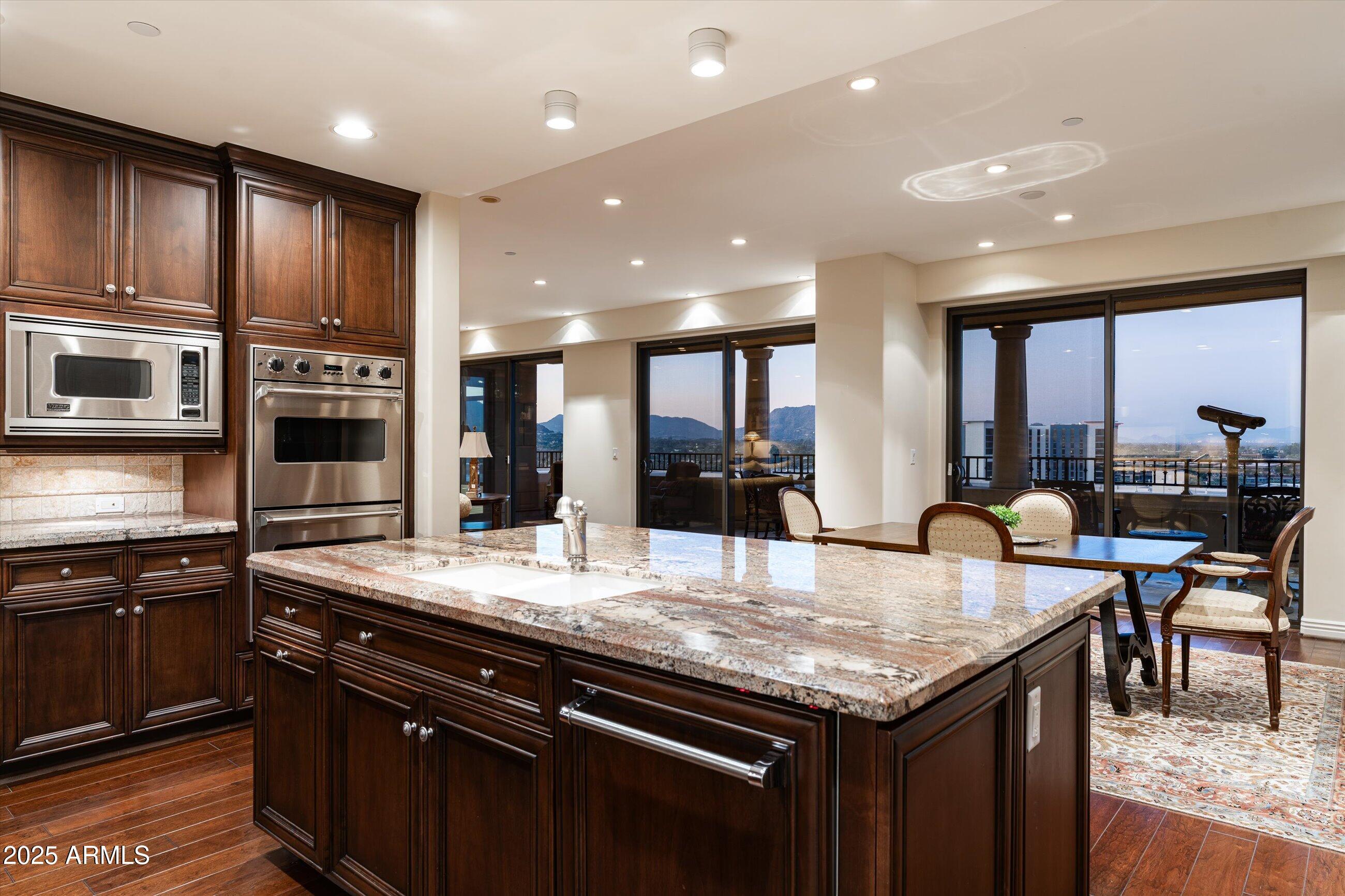 7181 E Camelback Road 1202