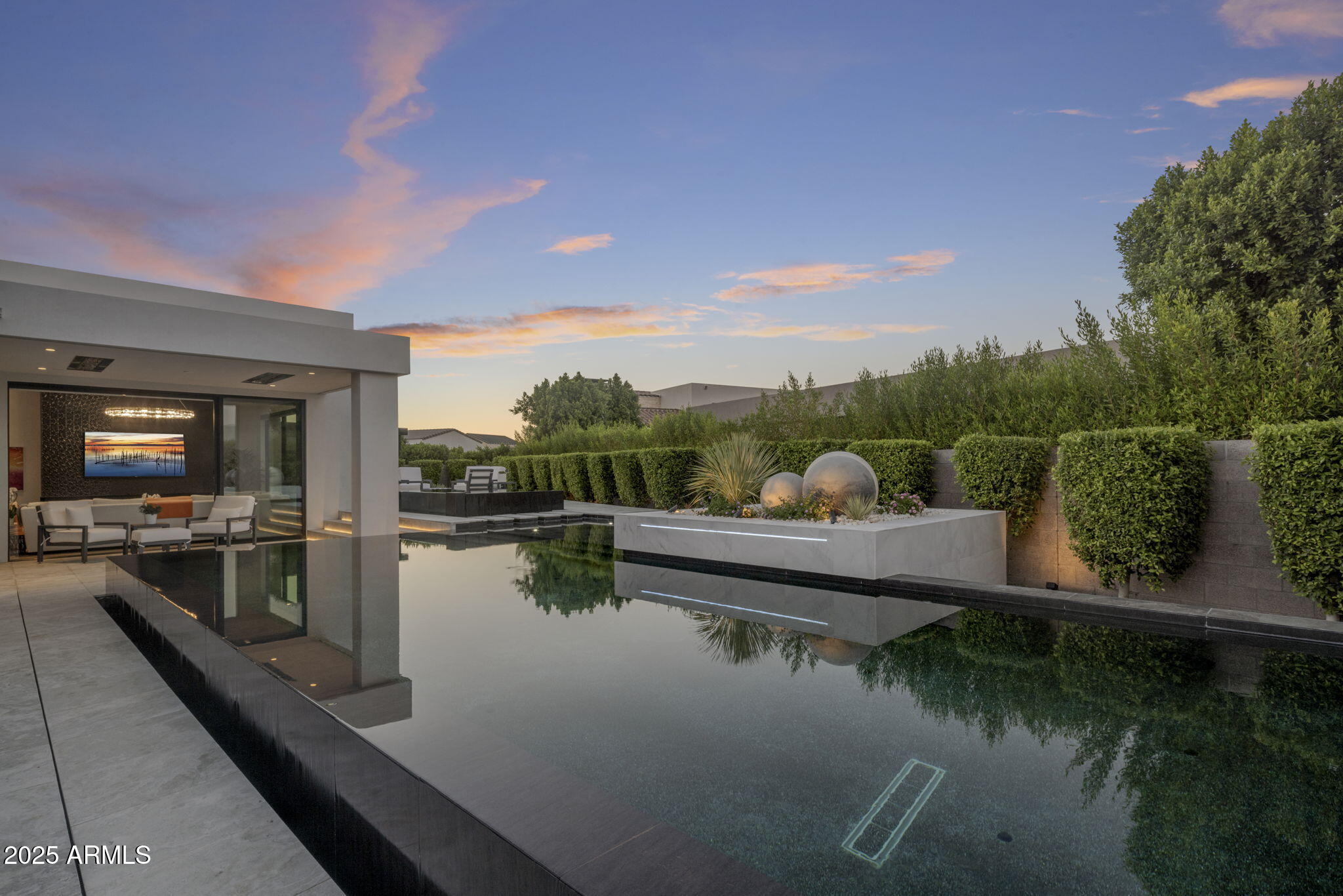 6914 E Cactus Wren Road