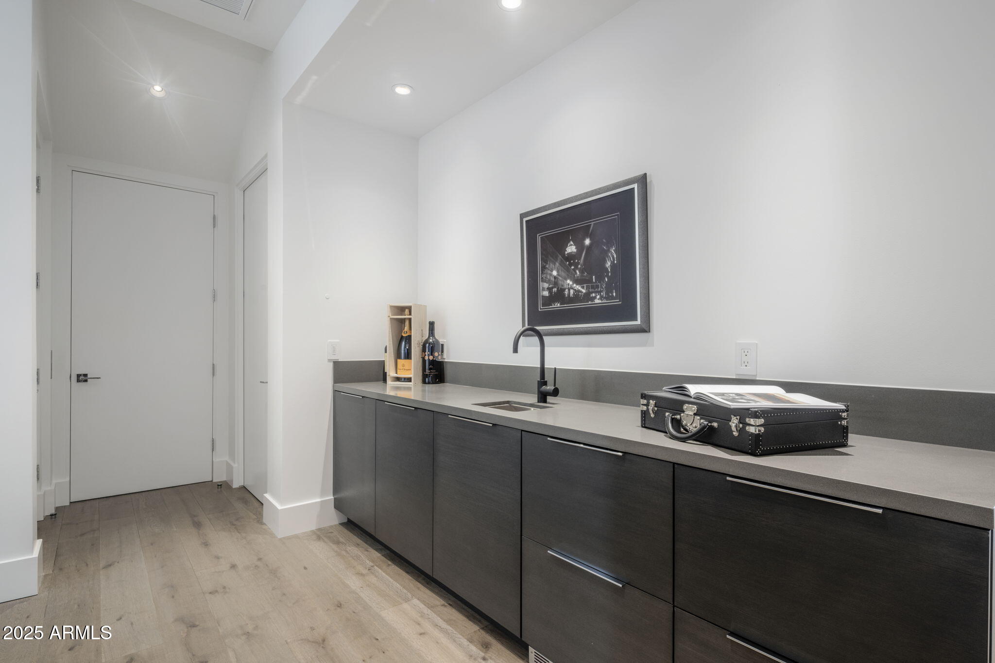 6914 E Cactus Wren Road