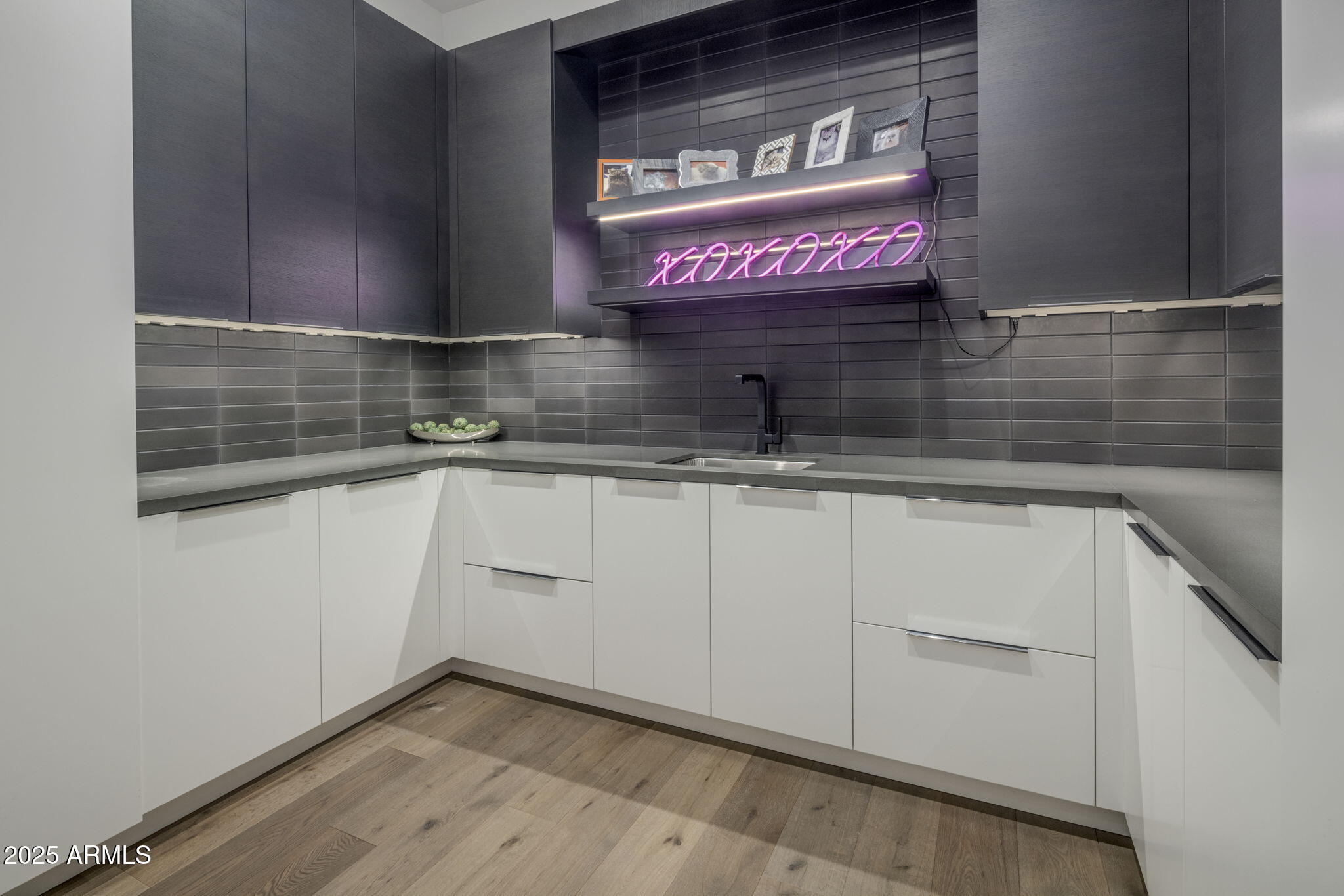 6914 E Cactus Wren Road