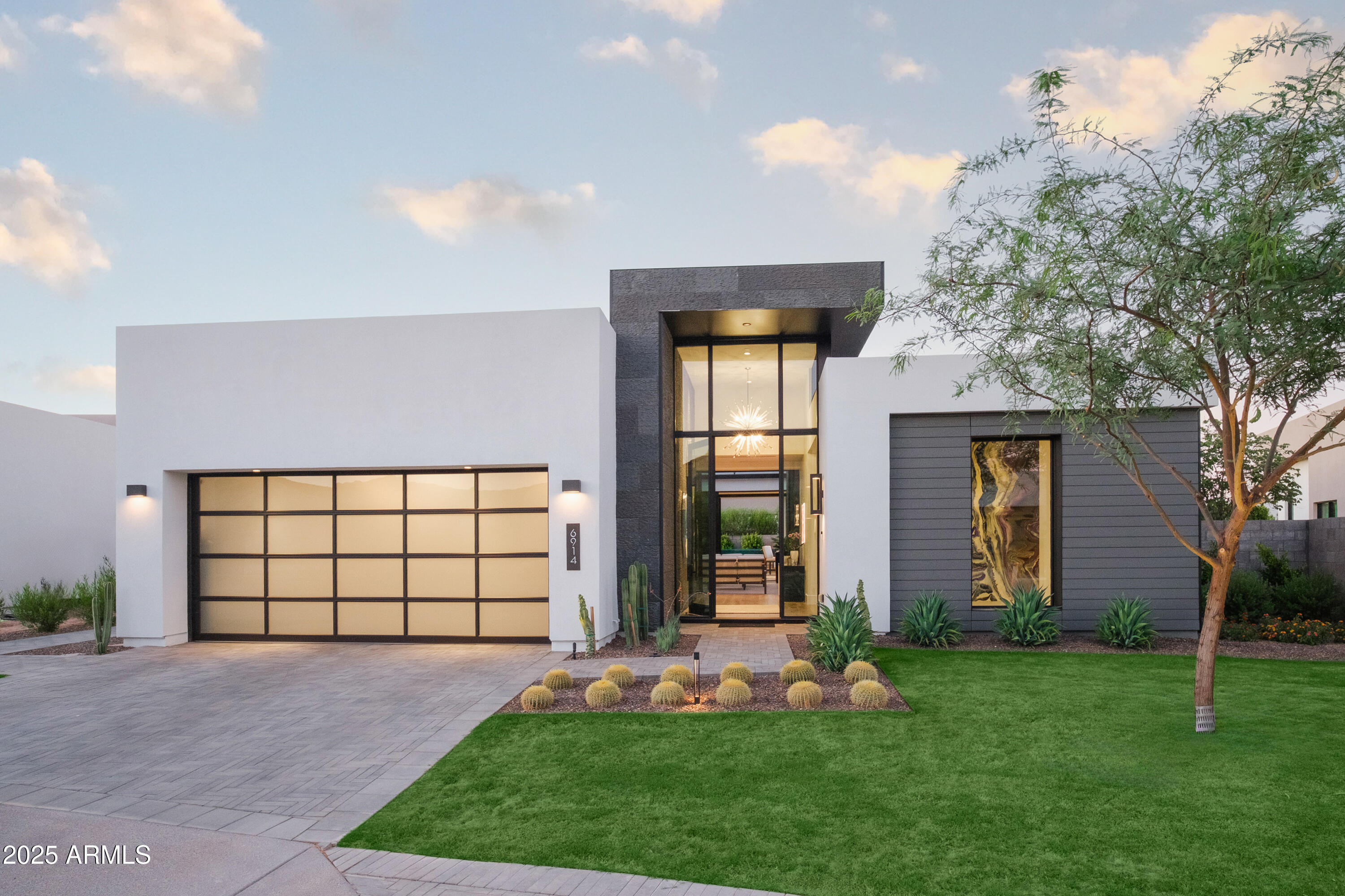 6914 E Cactus Wren Road