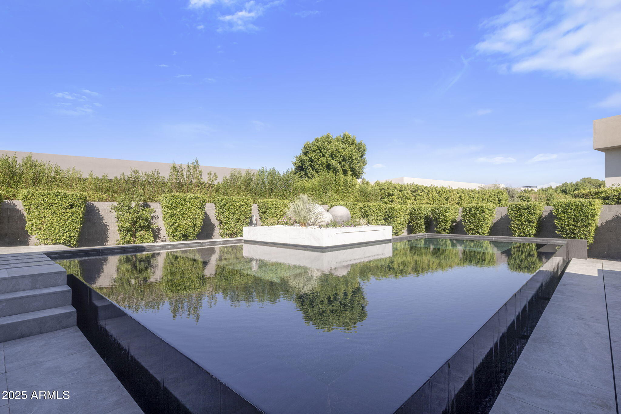 6914 E Cactus Wren Road