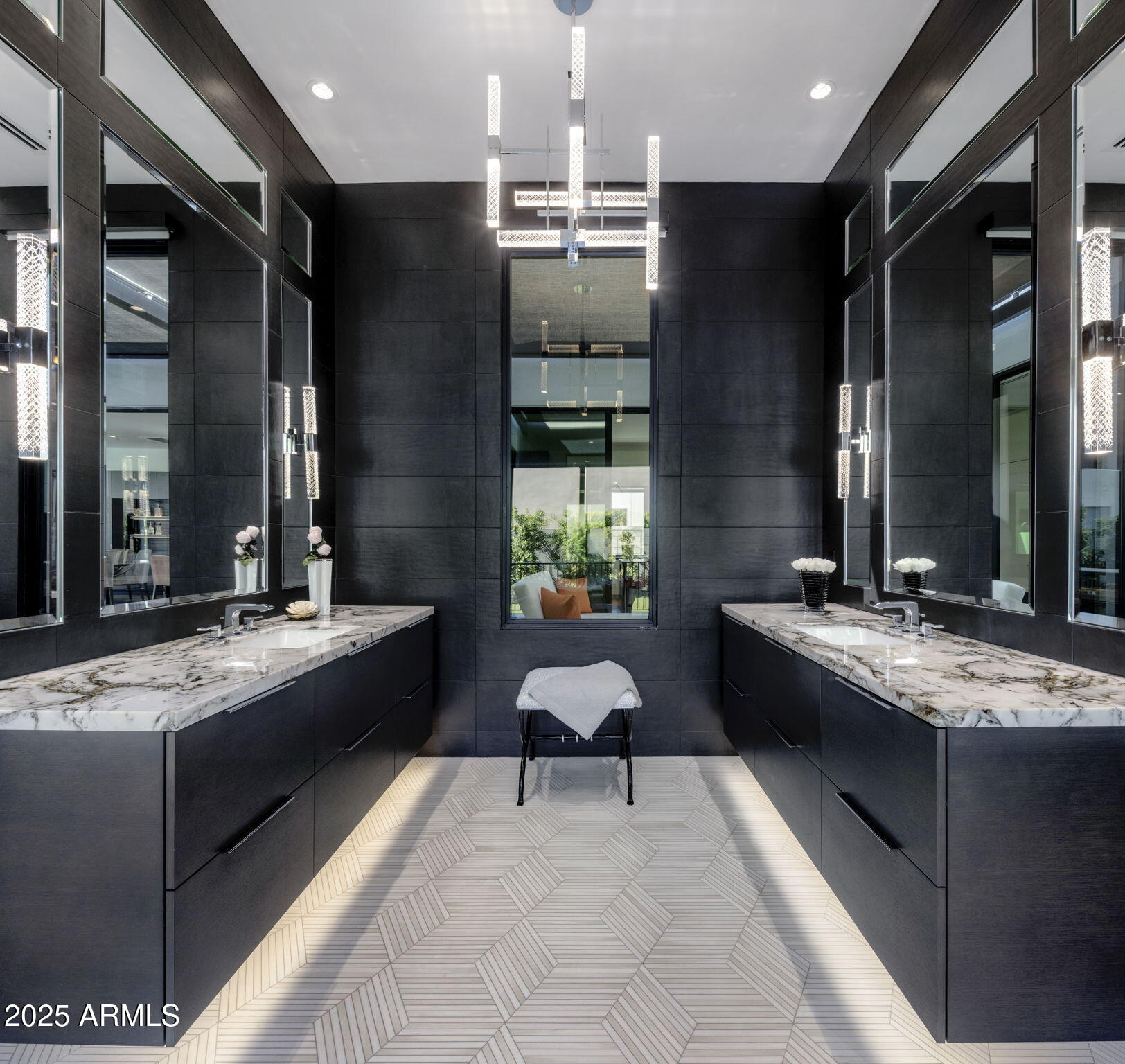 6914 E Cactus Wren Road