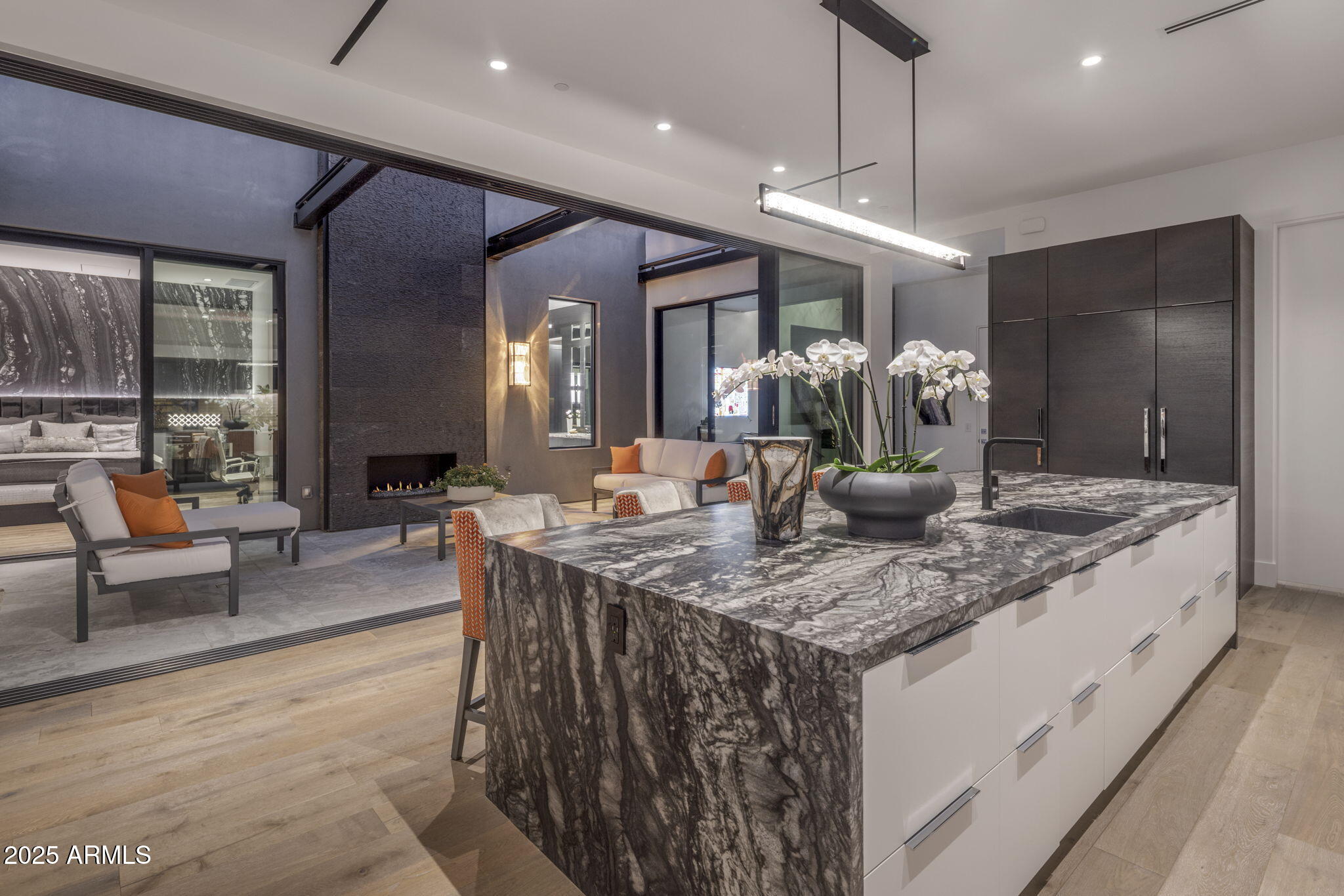 6914 E Cactus Wren Road