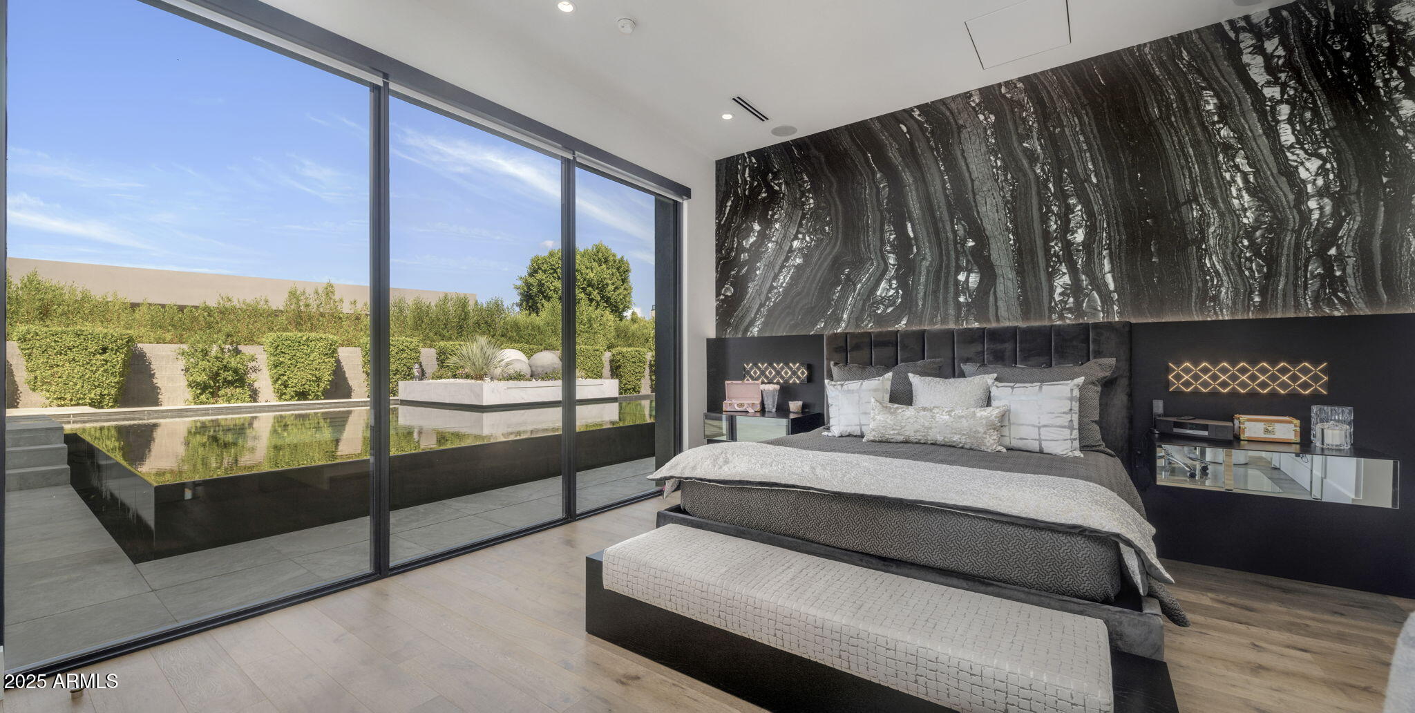 6914 E Cactus Wren Road