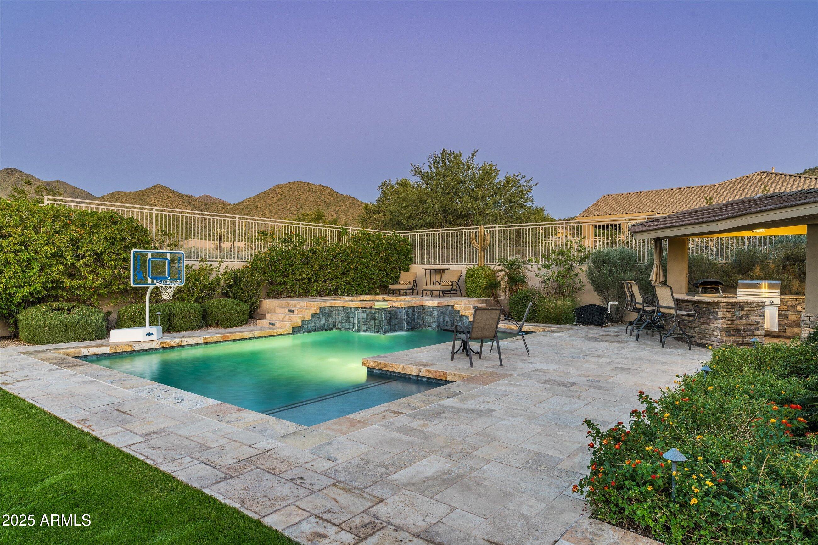 11368 E WINCHCOMB Drive