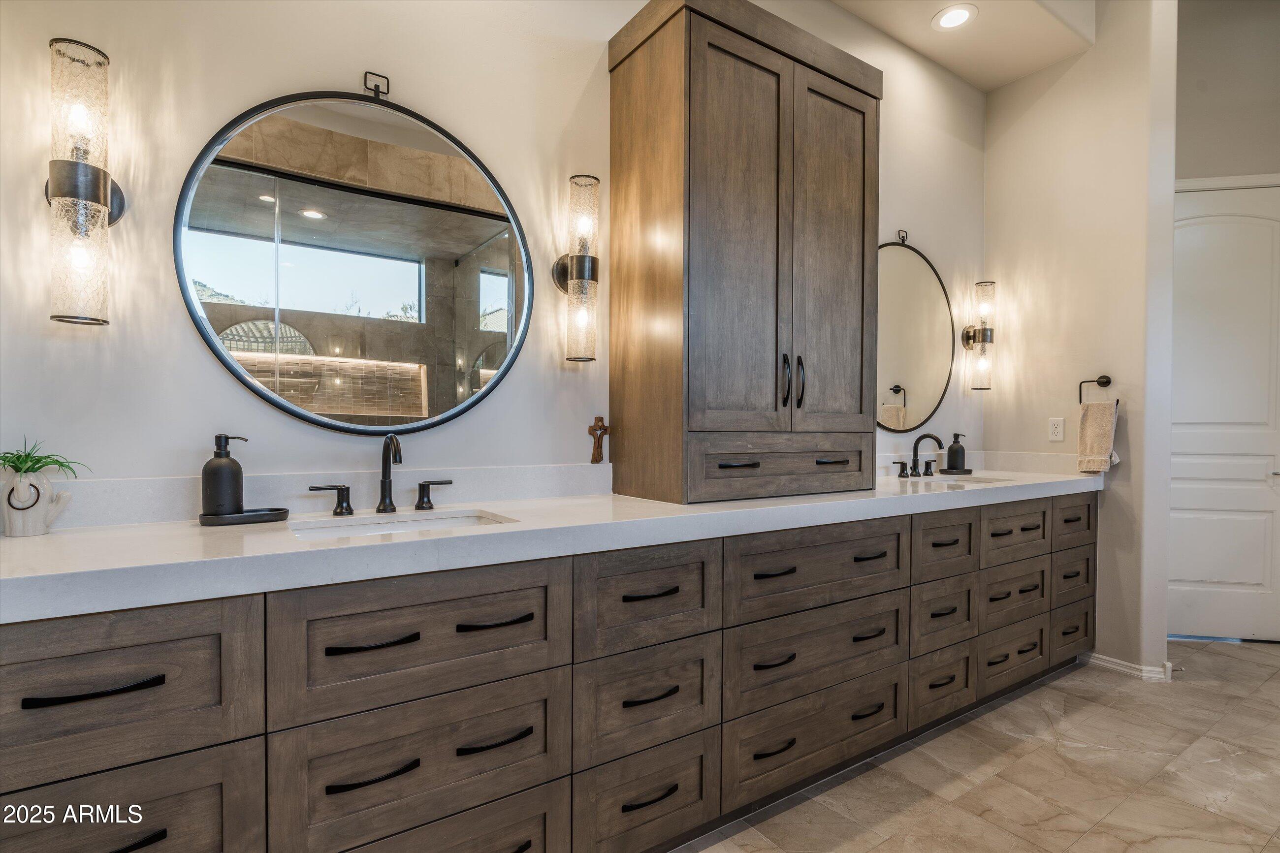 11368 E WINCHCOMB Drive