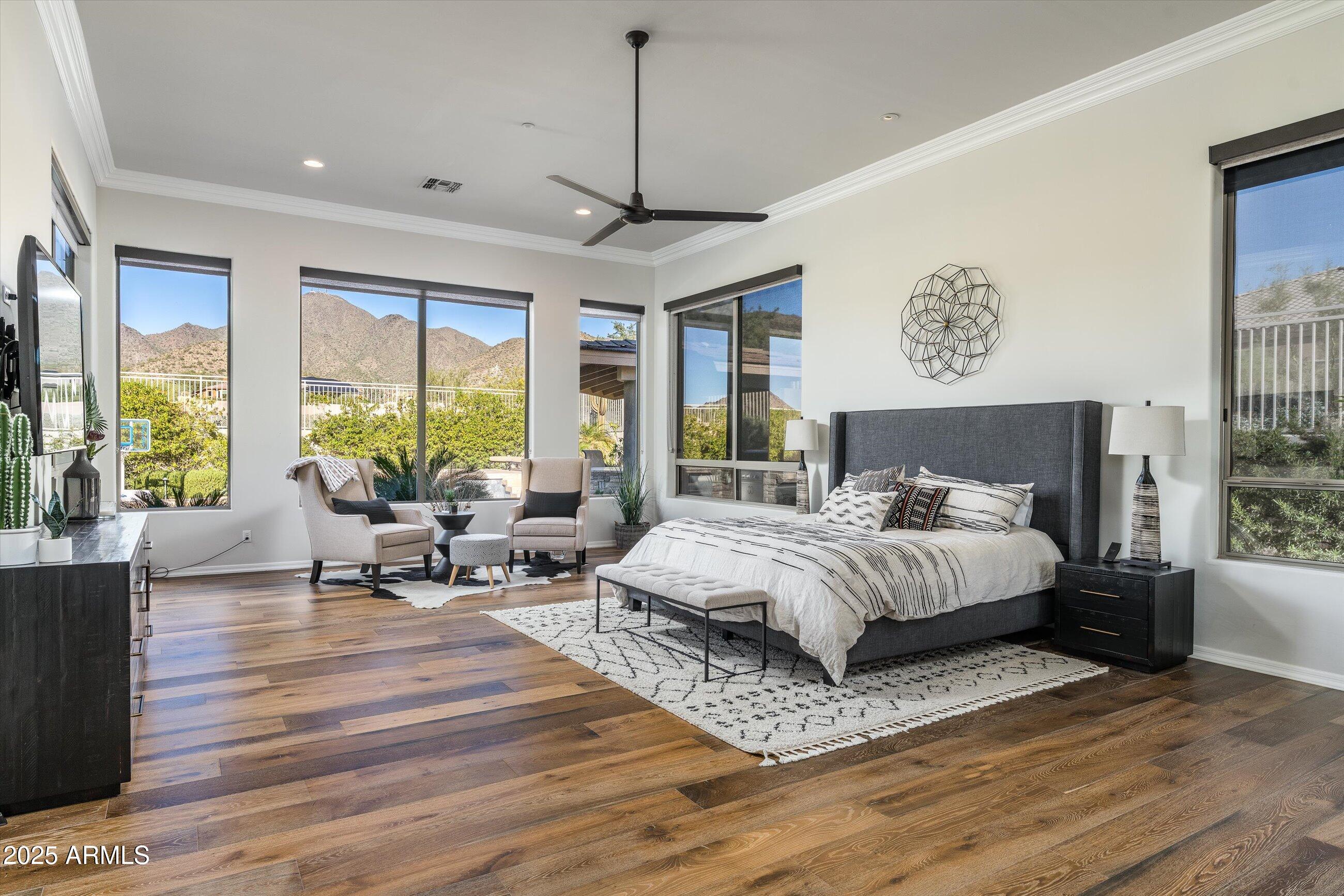 11368 E WINCHCOMB Drive