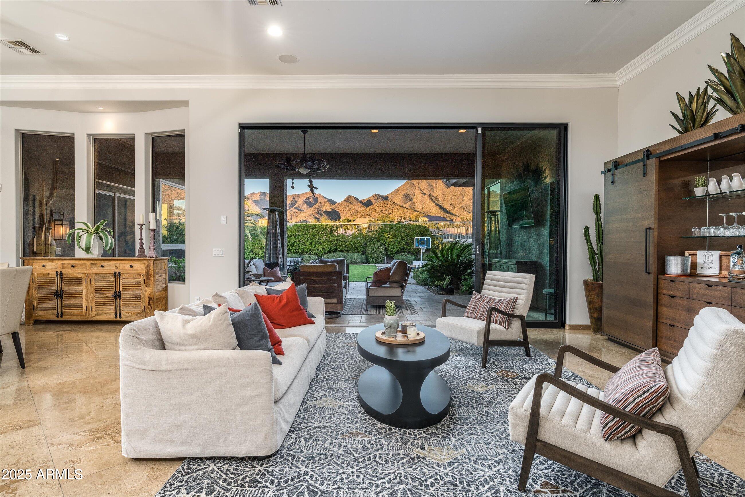 11368 E WINCHCOMB Drive