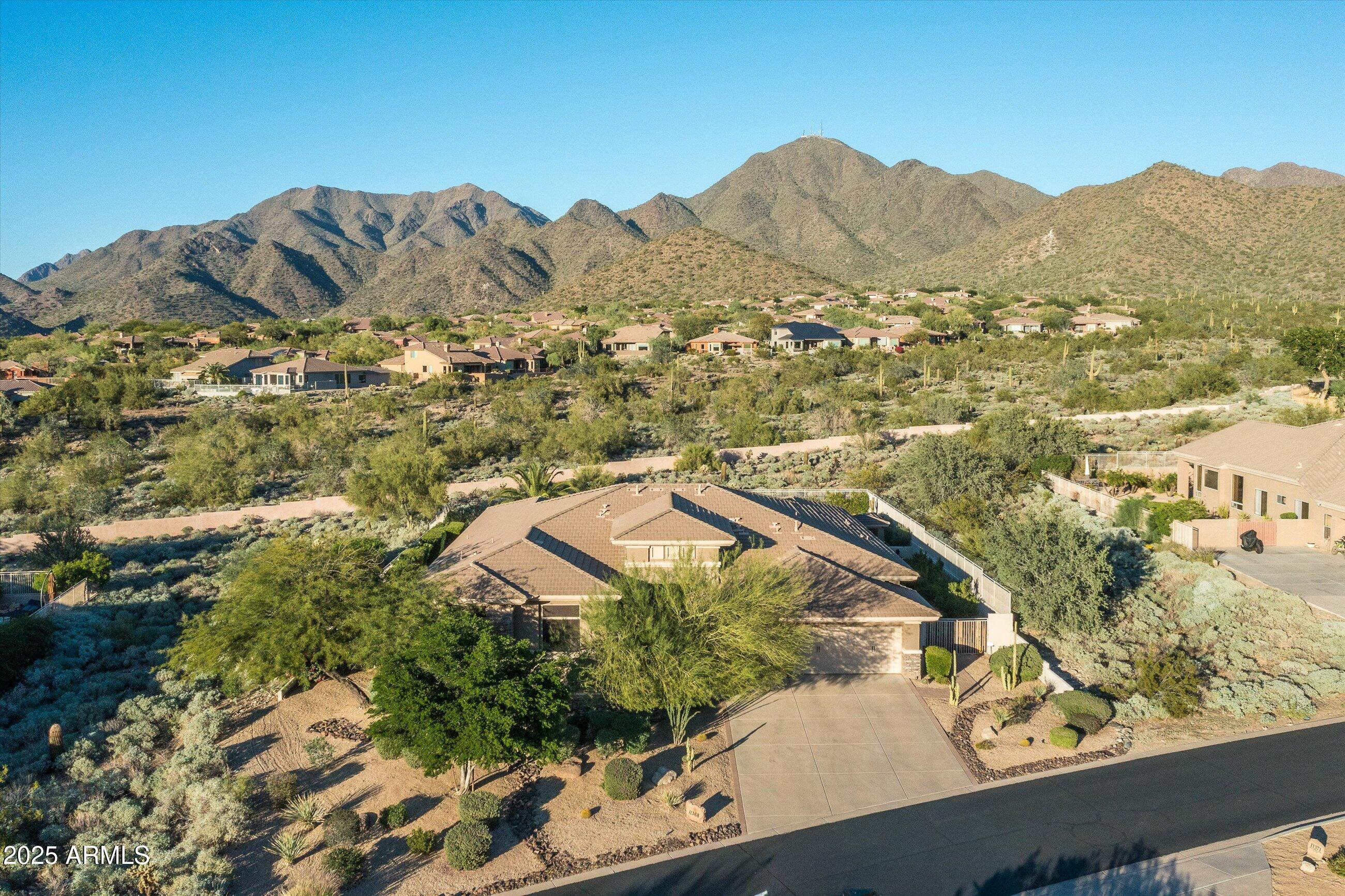 11368 E WINCHCOMB Drive