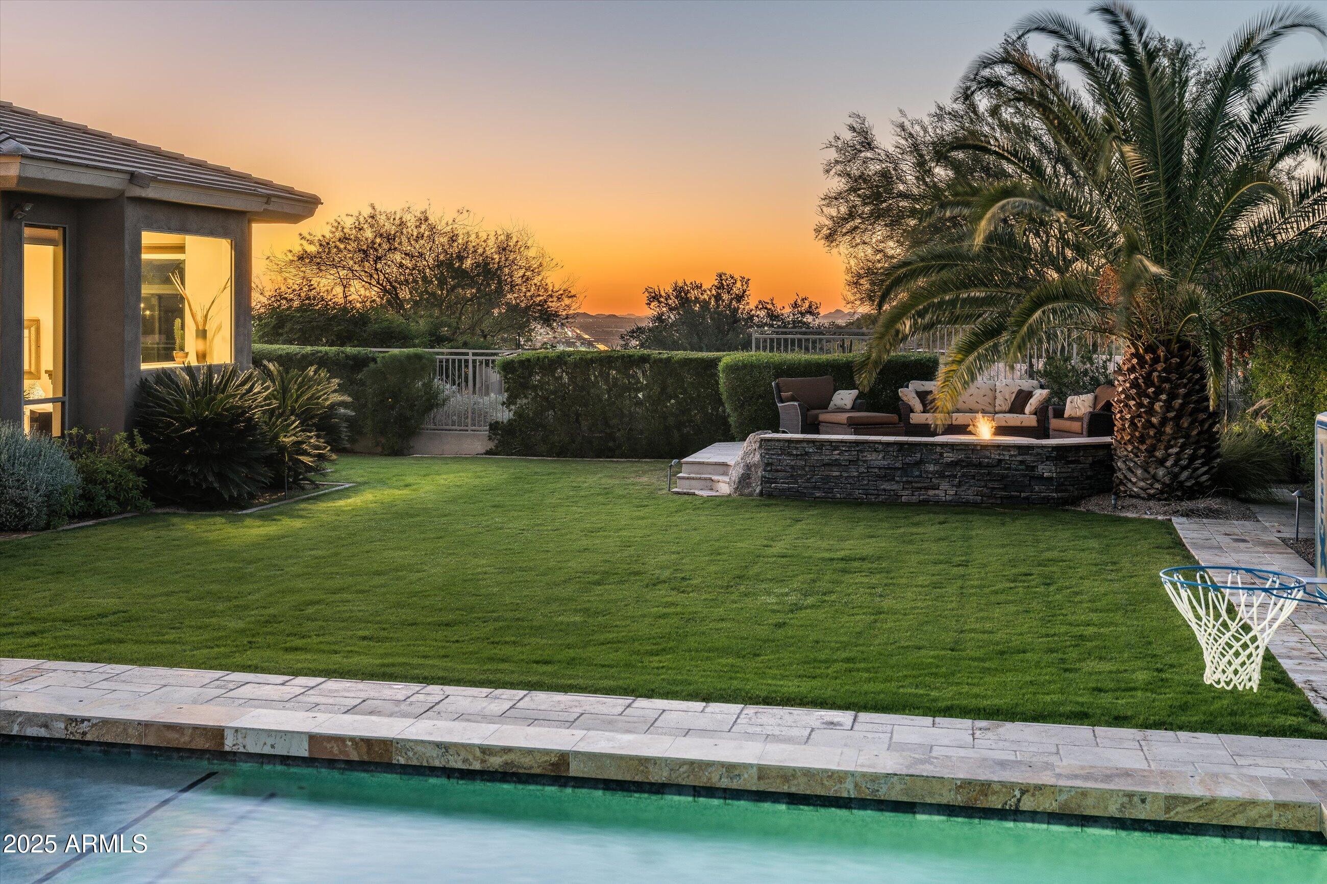 11368 E WINCHCOMB Drive