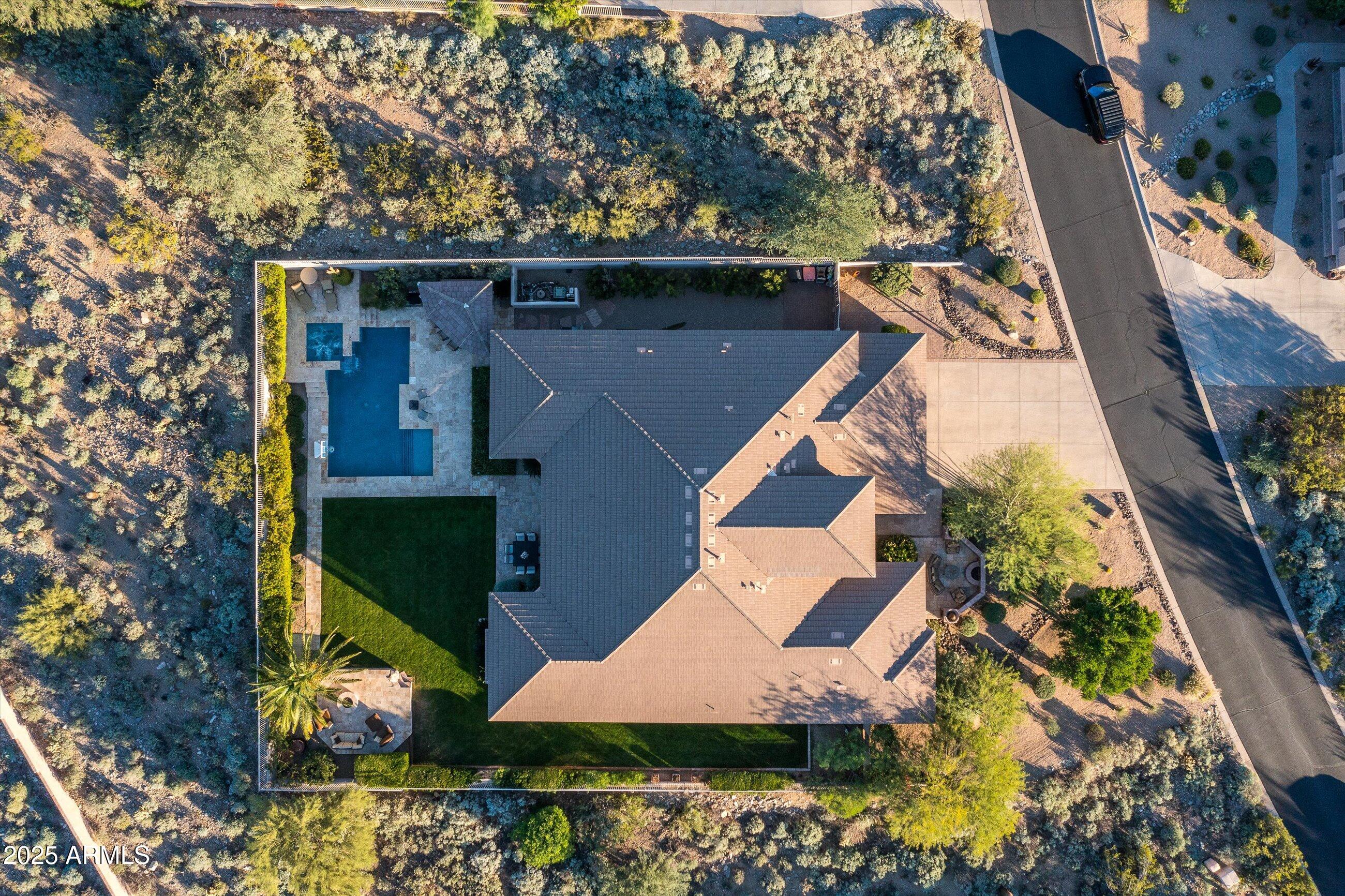 11368 E WINCHCOMB Drive