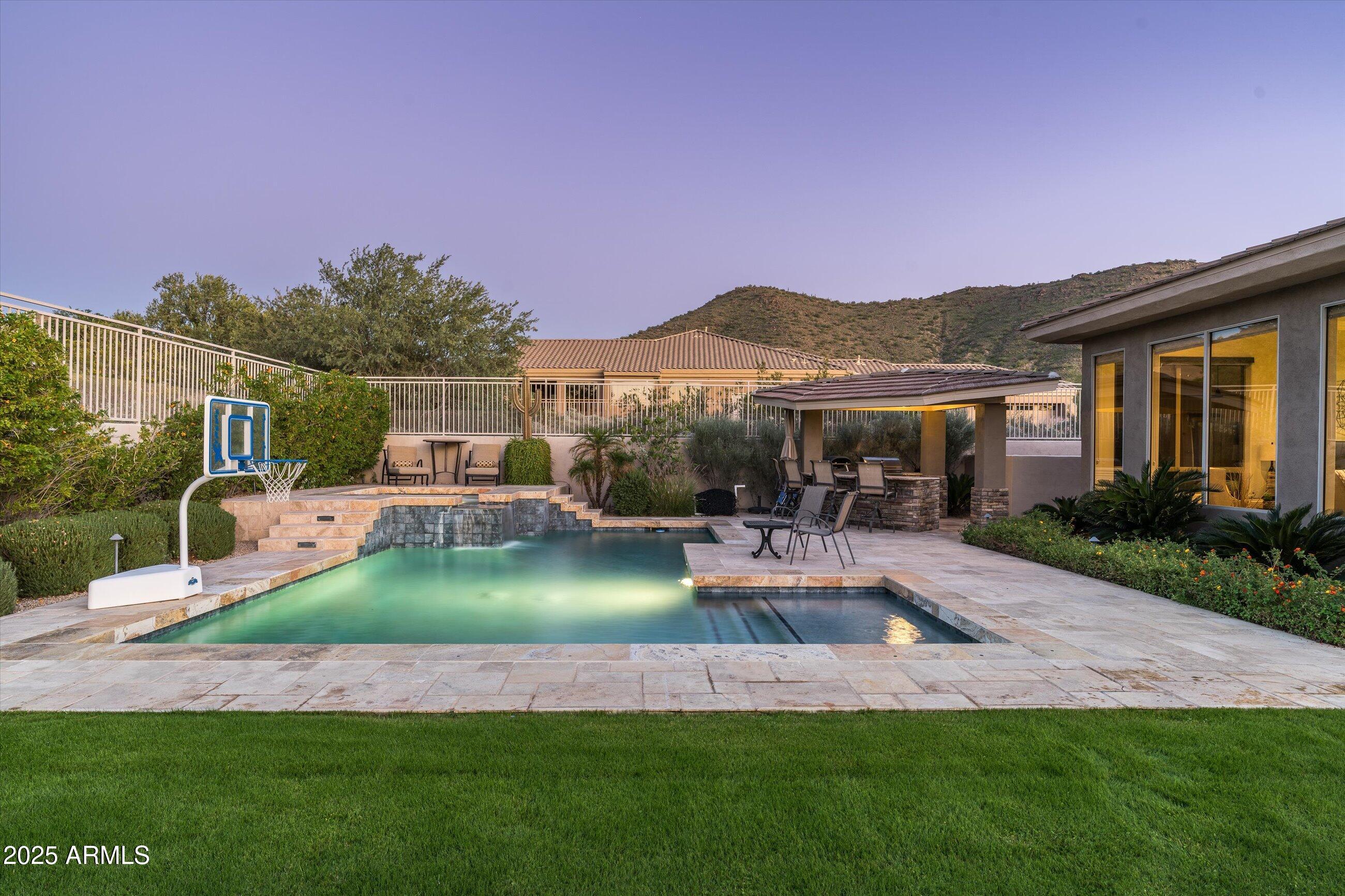 11368 E WINCHCOMB Drive