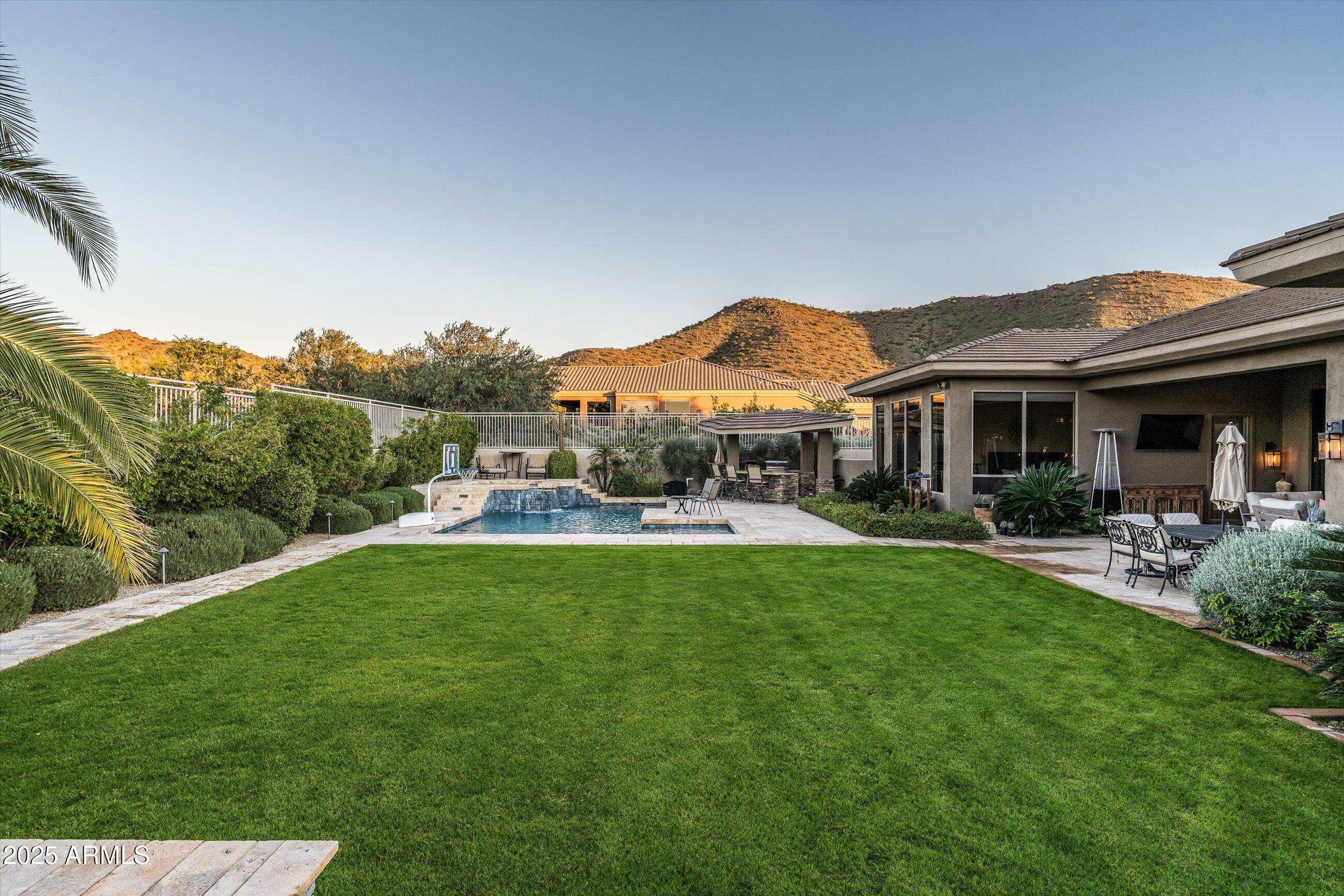 11368 E WINCHCOMB Drive