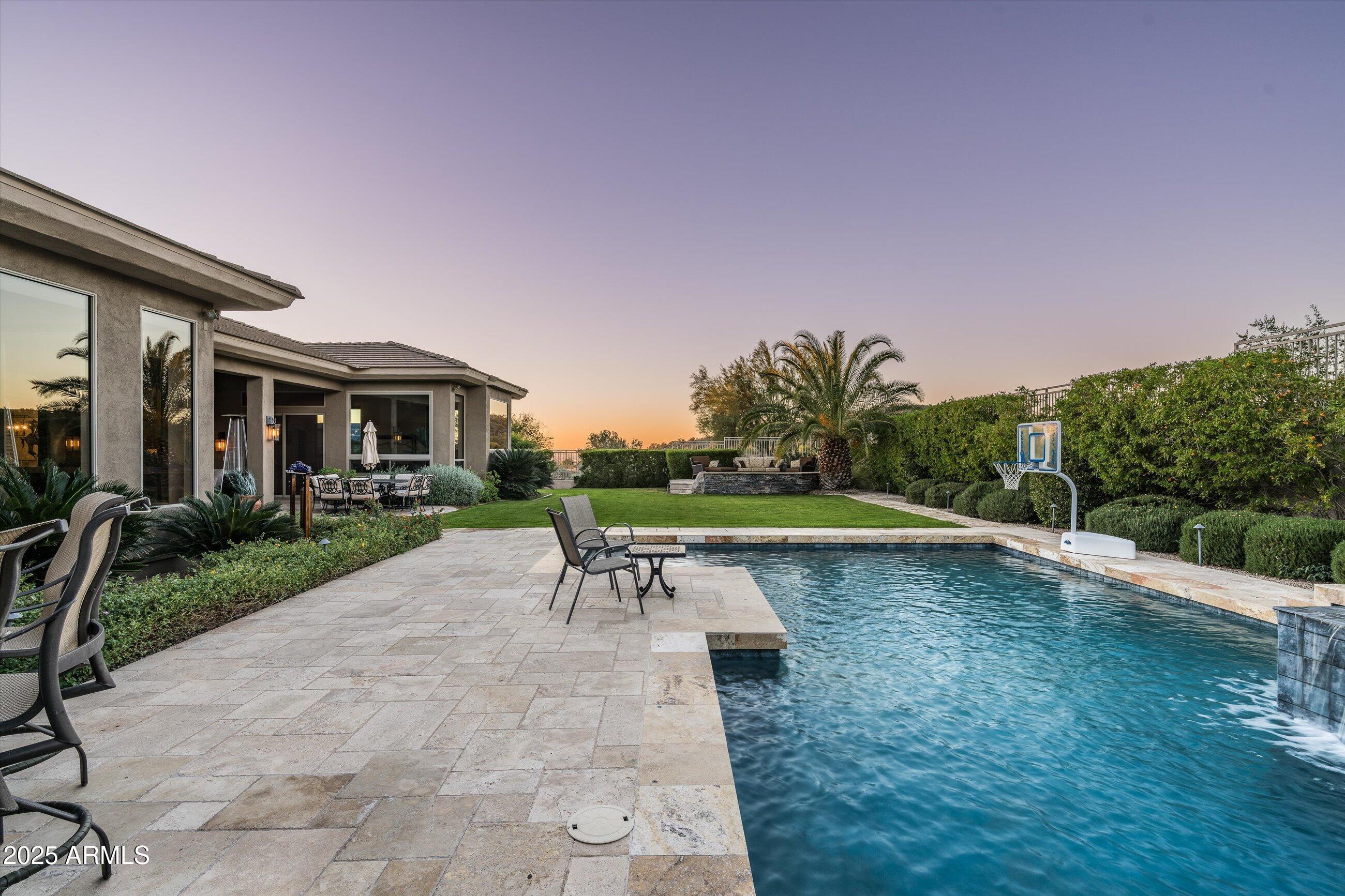 11368 E WINCHCOMB Drive