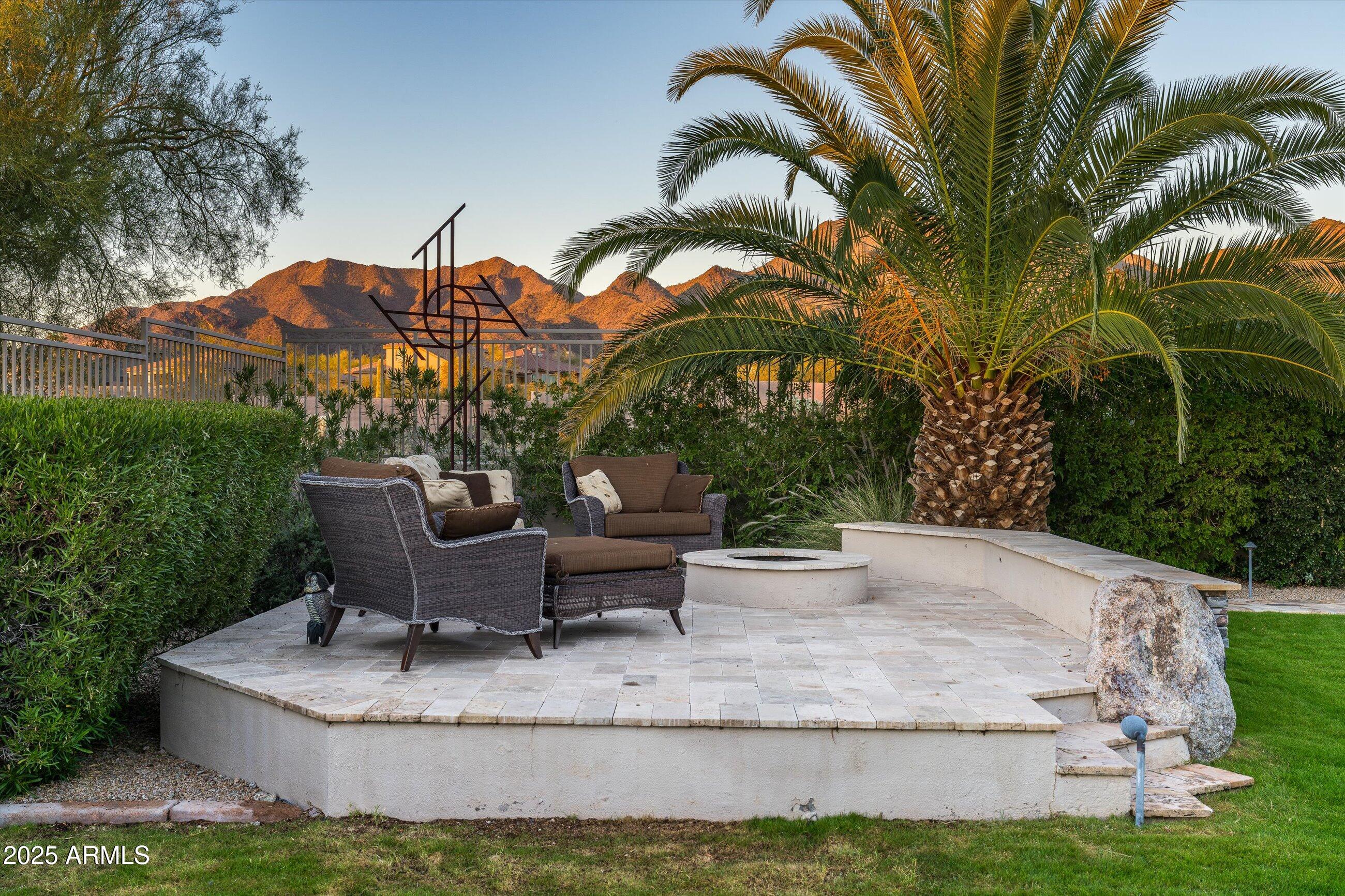 11368 E WINCHCOMB Drive