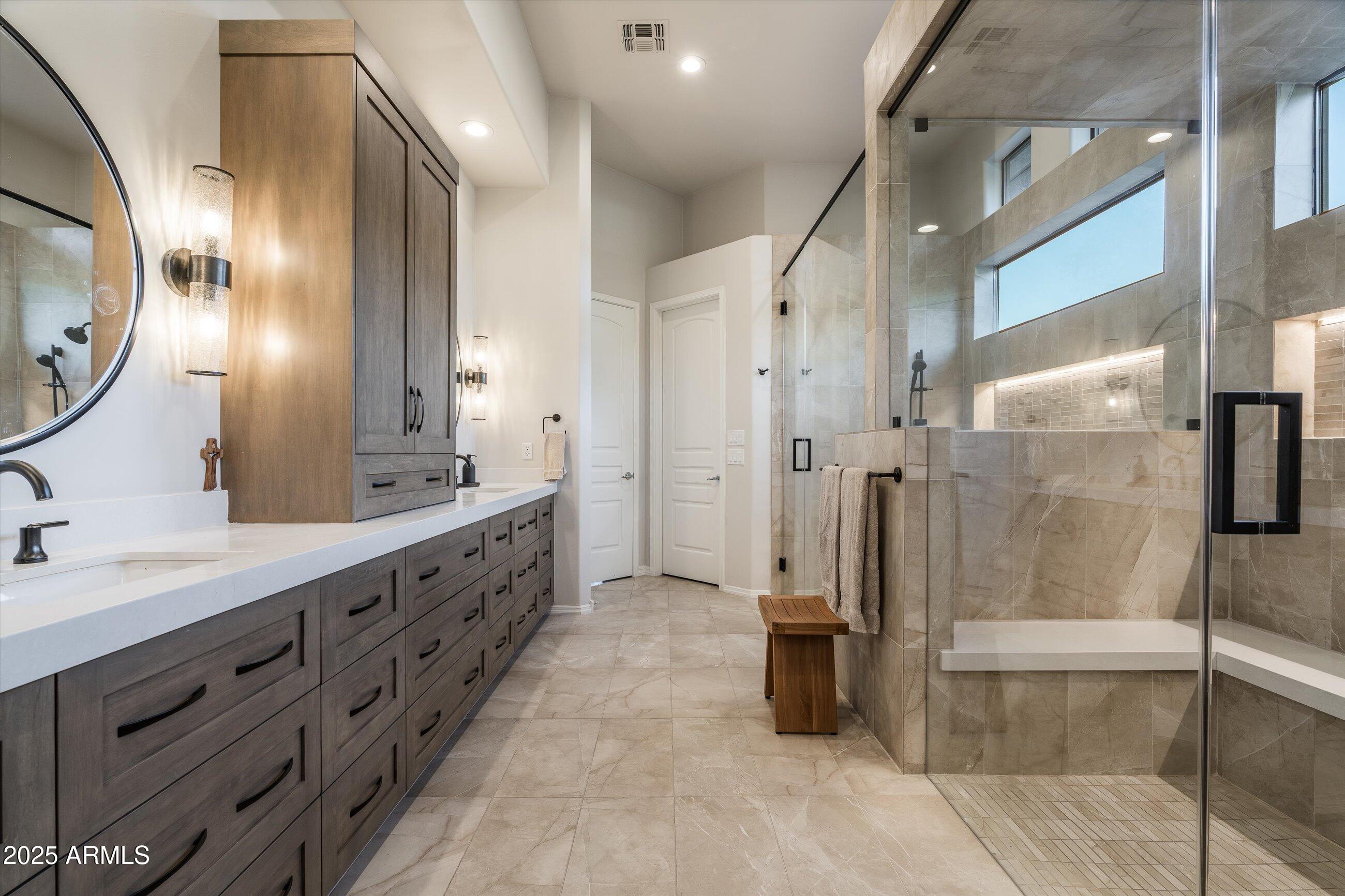 11368 E WINCHCOMB Drive