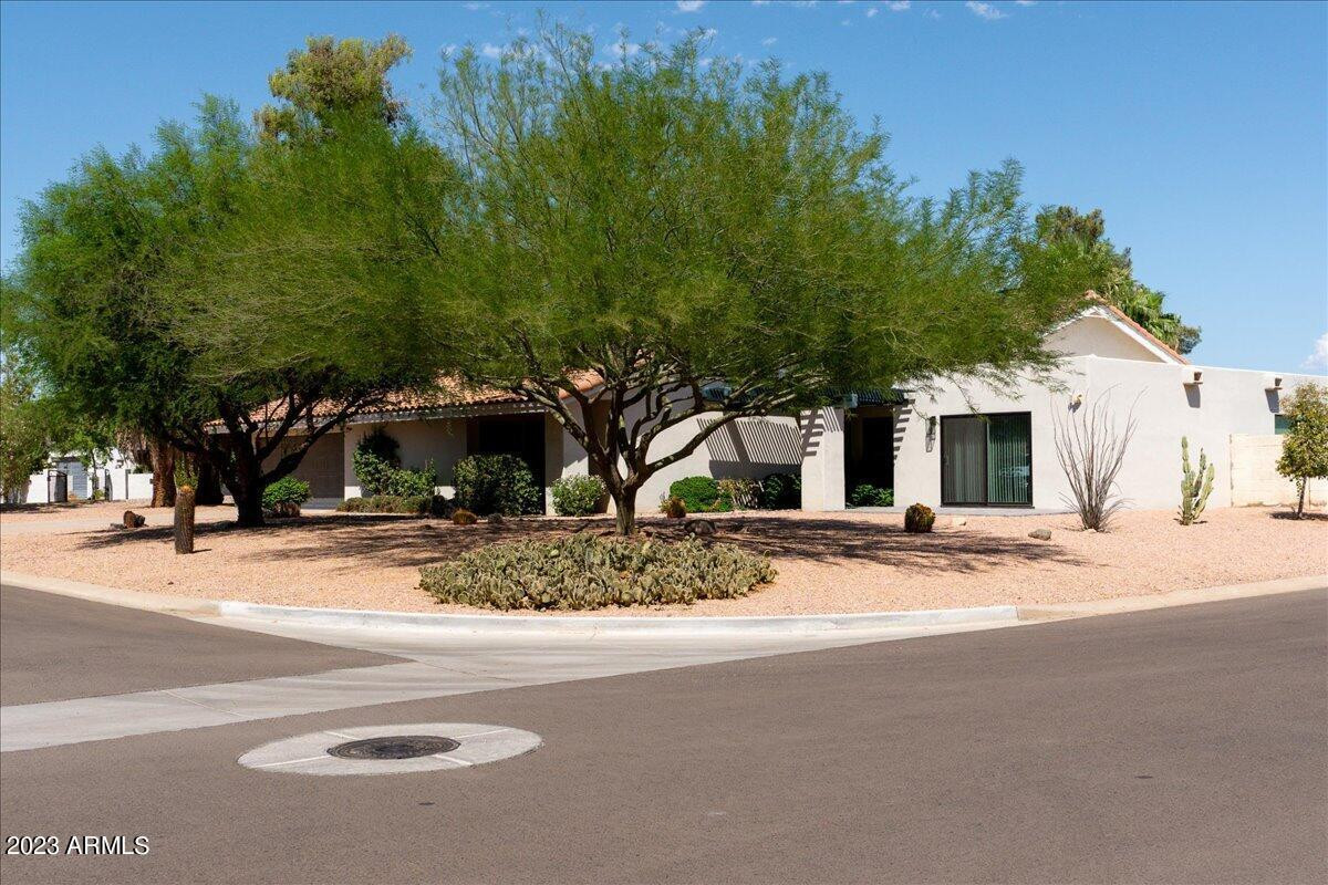 11601 N 50TH Place