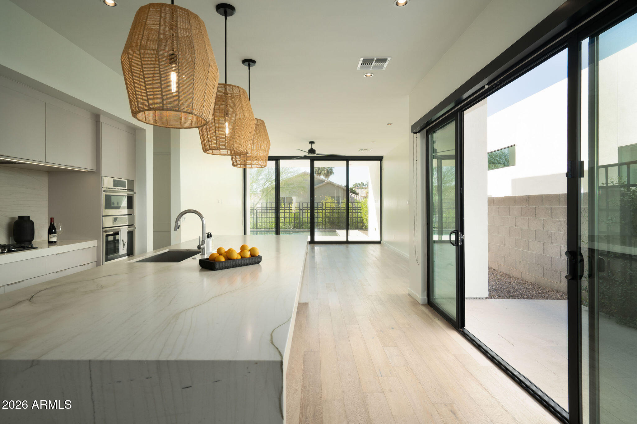 1729 E WINCHCOMB Drive