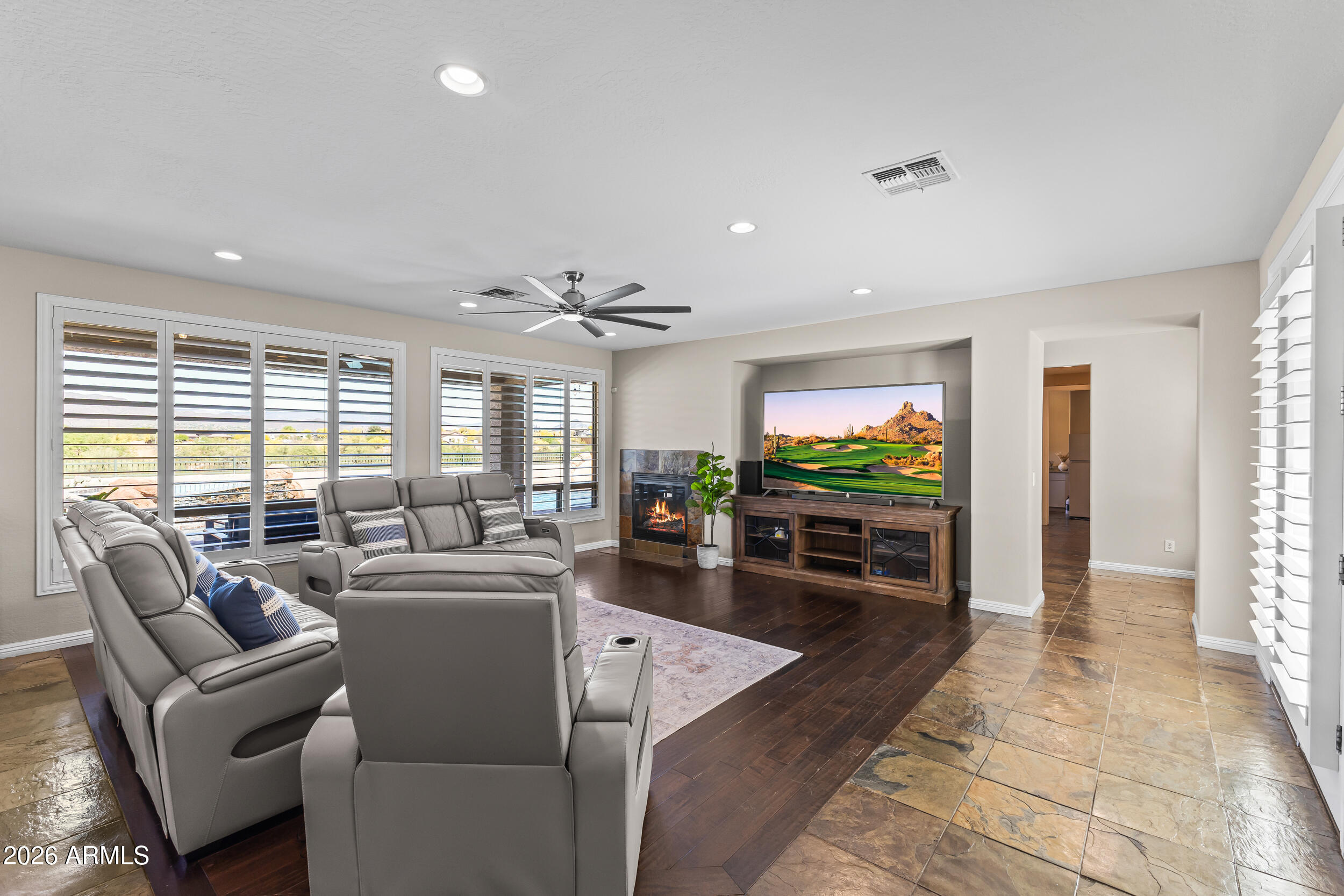 3622 W JORDON Lane