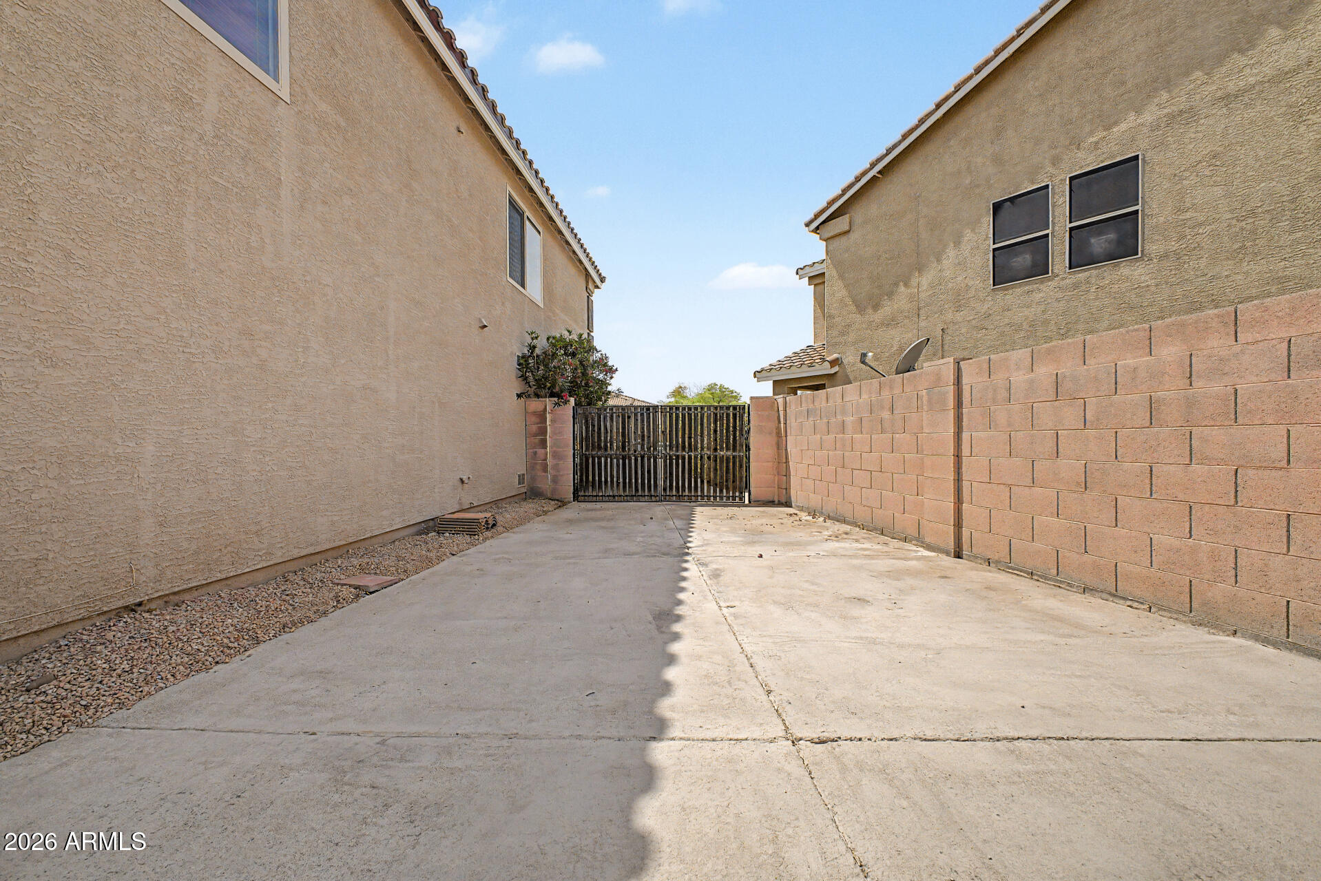 4140 E PINTO Lane