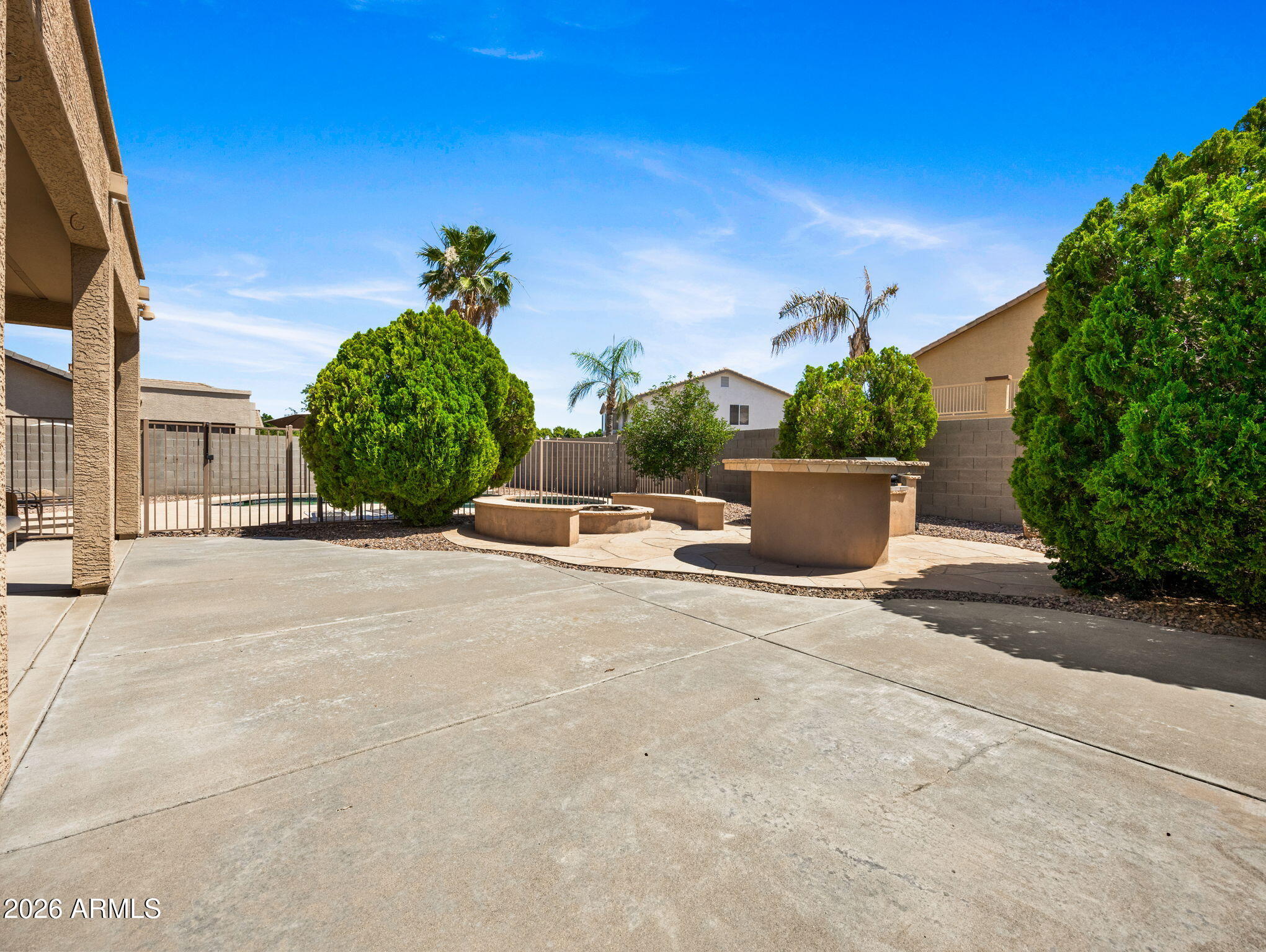 7821 W ROBIN Lane