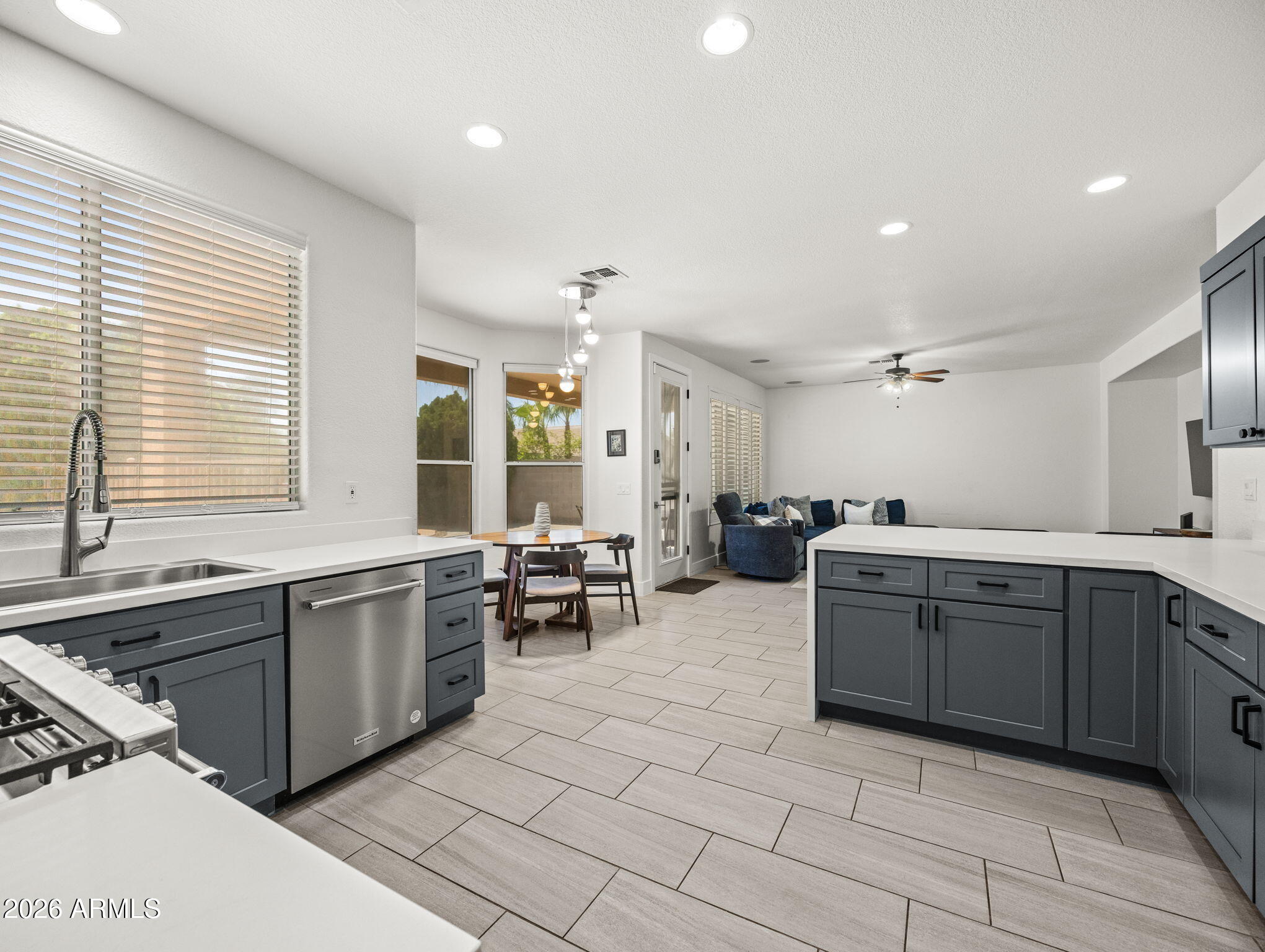 7821 W ROBIN Lane
