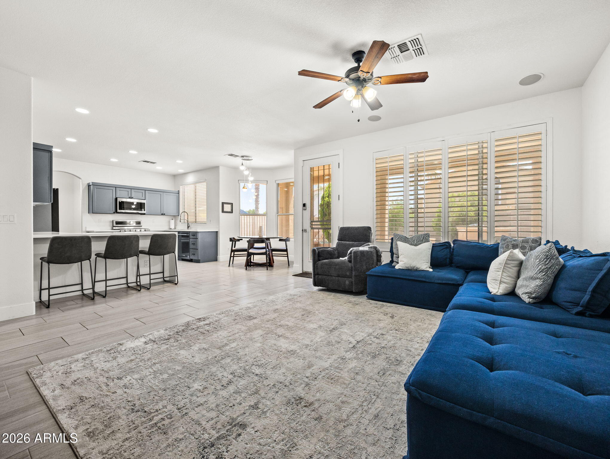 7821 W ROBIN Lane