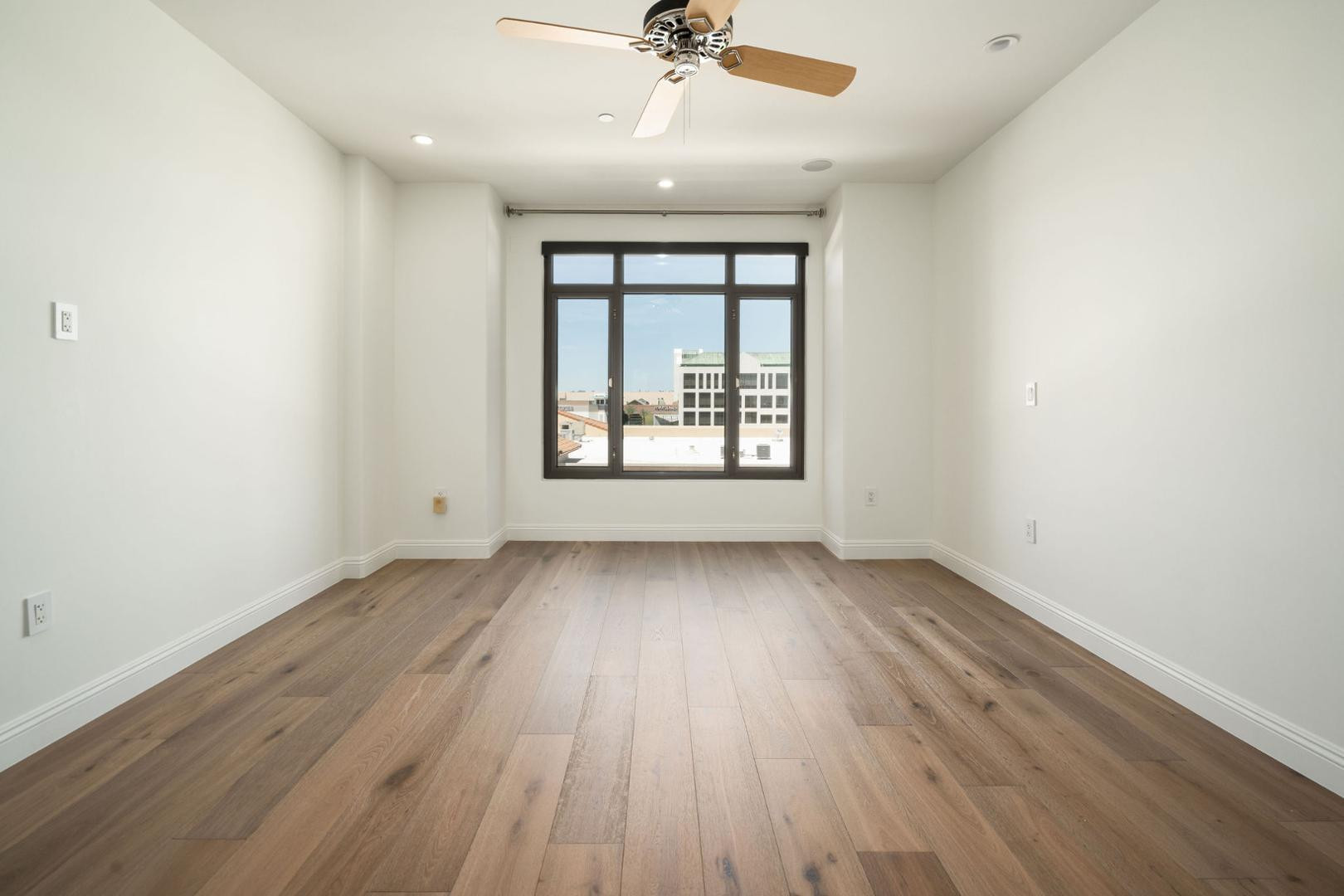 7181 E Camelback Road 504