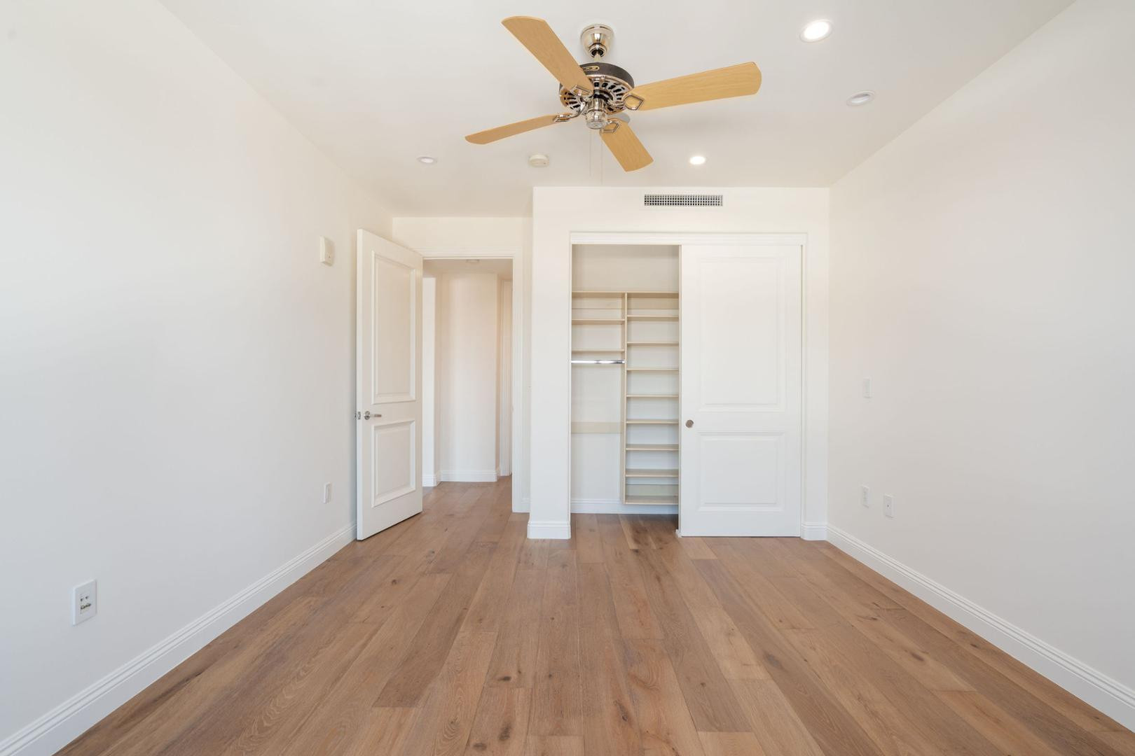 7181 E Camelback Road 504