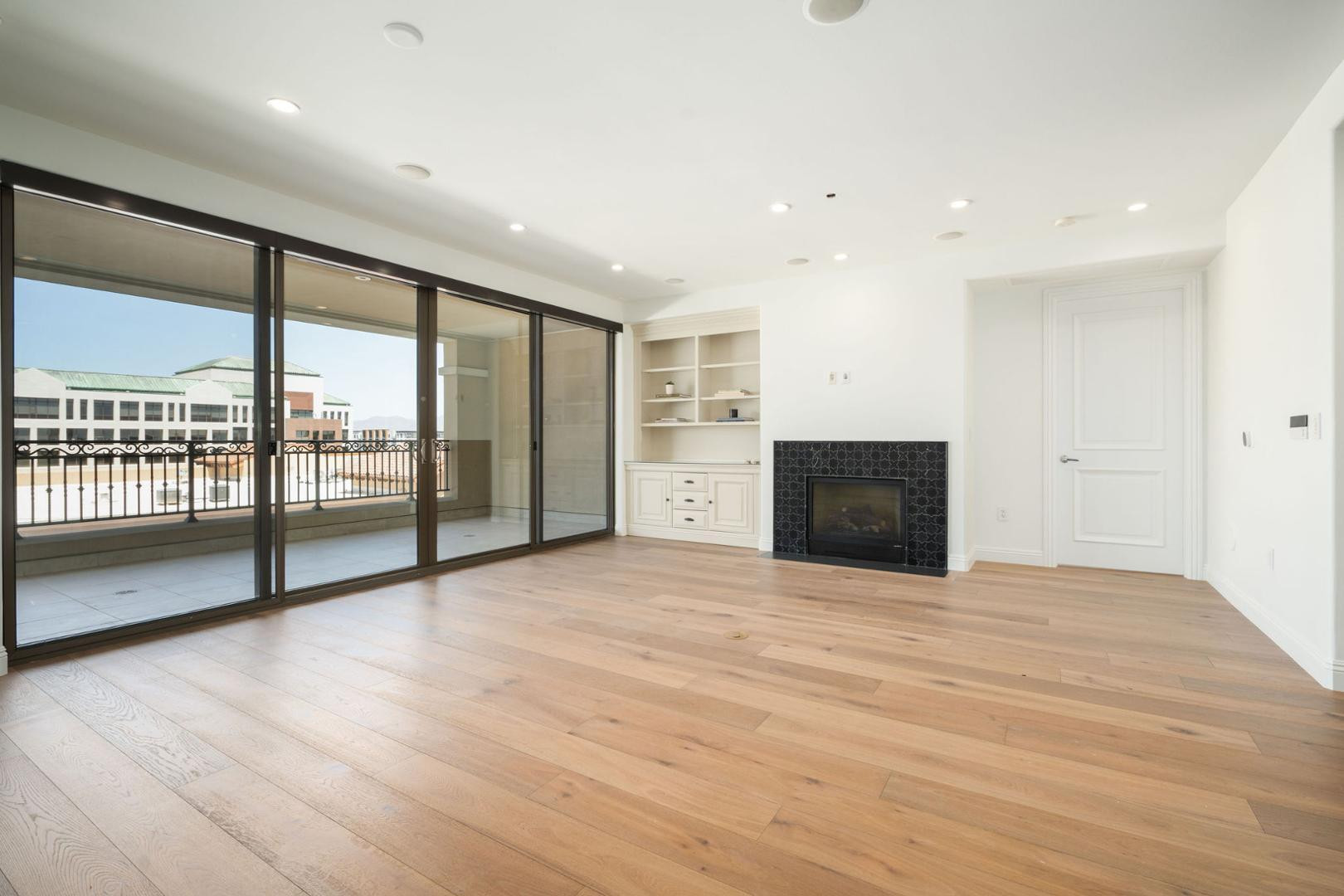 7181 E Camelback Road 504