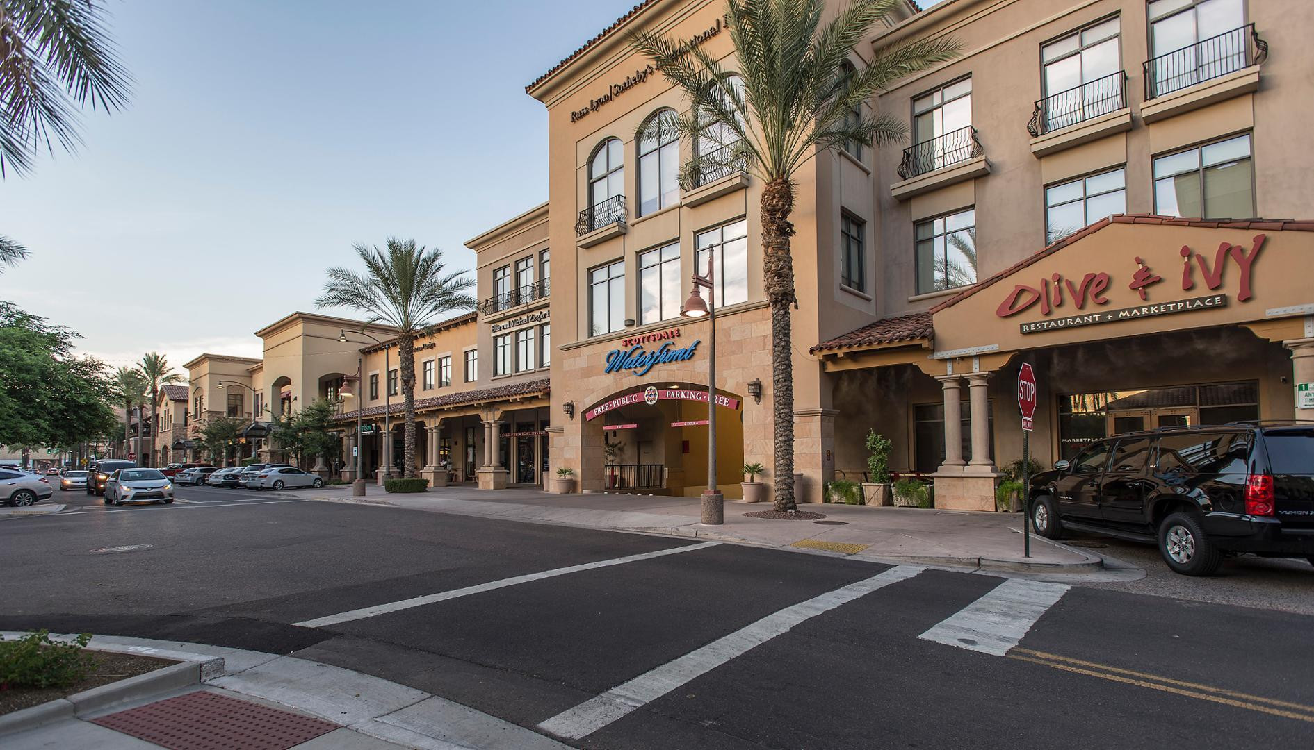 7181 E Camelback Road 504