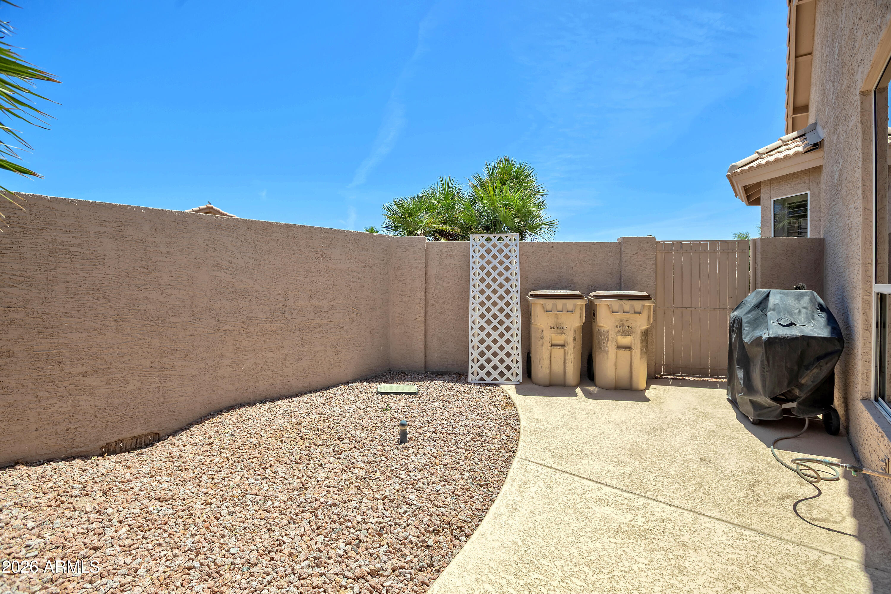 9042 E DIAMOND Drive