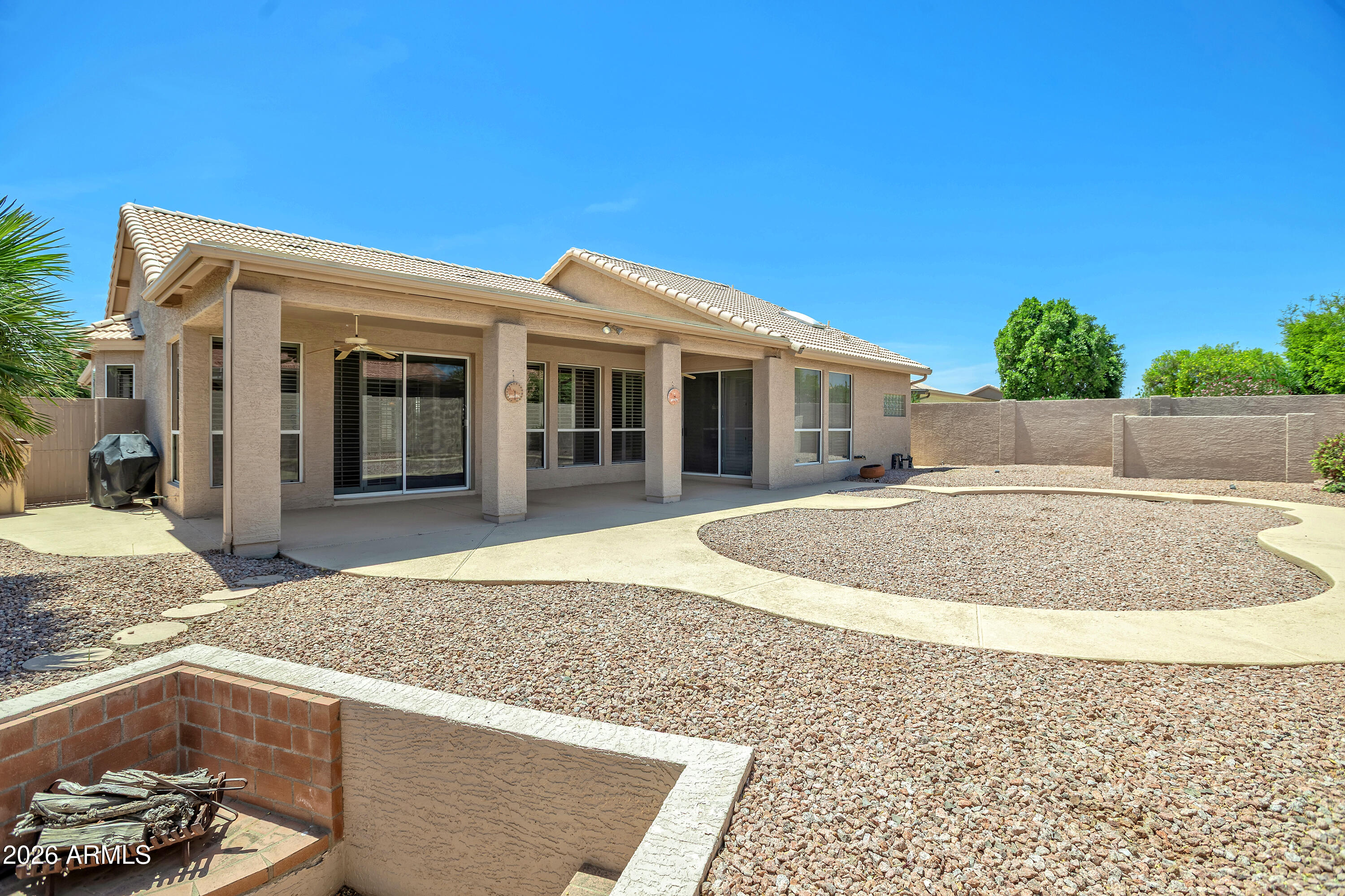 9042 E DIAMOND Drive