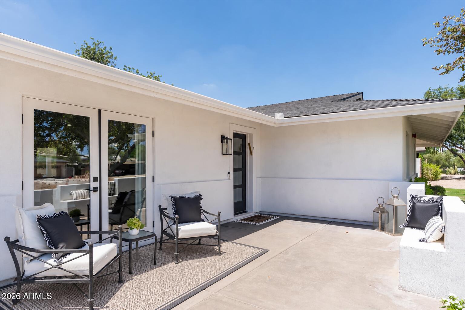 5242 N WOODMERE FAIRWAY