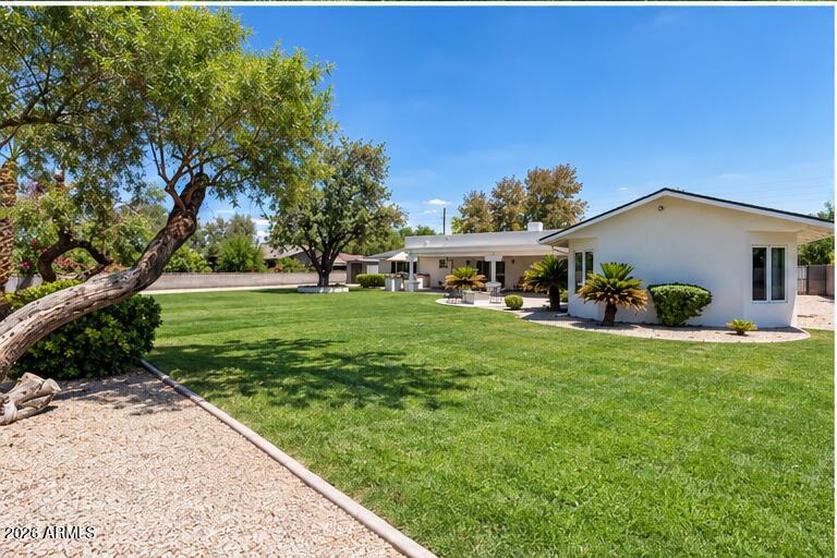 5242 N WOODMERE FAIRWAY
