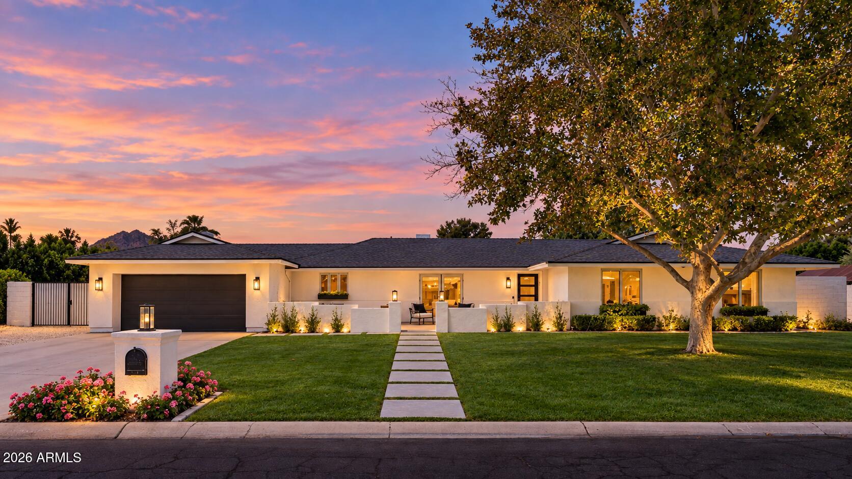 5242 N WOODMERE FAIRWAY