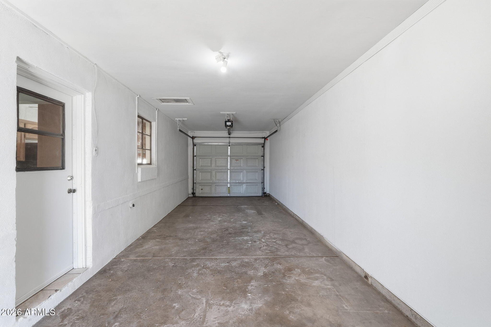 2231 W ORANGEWOOD Avenue