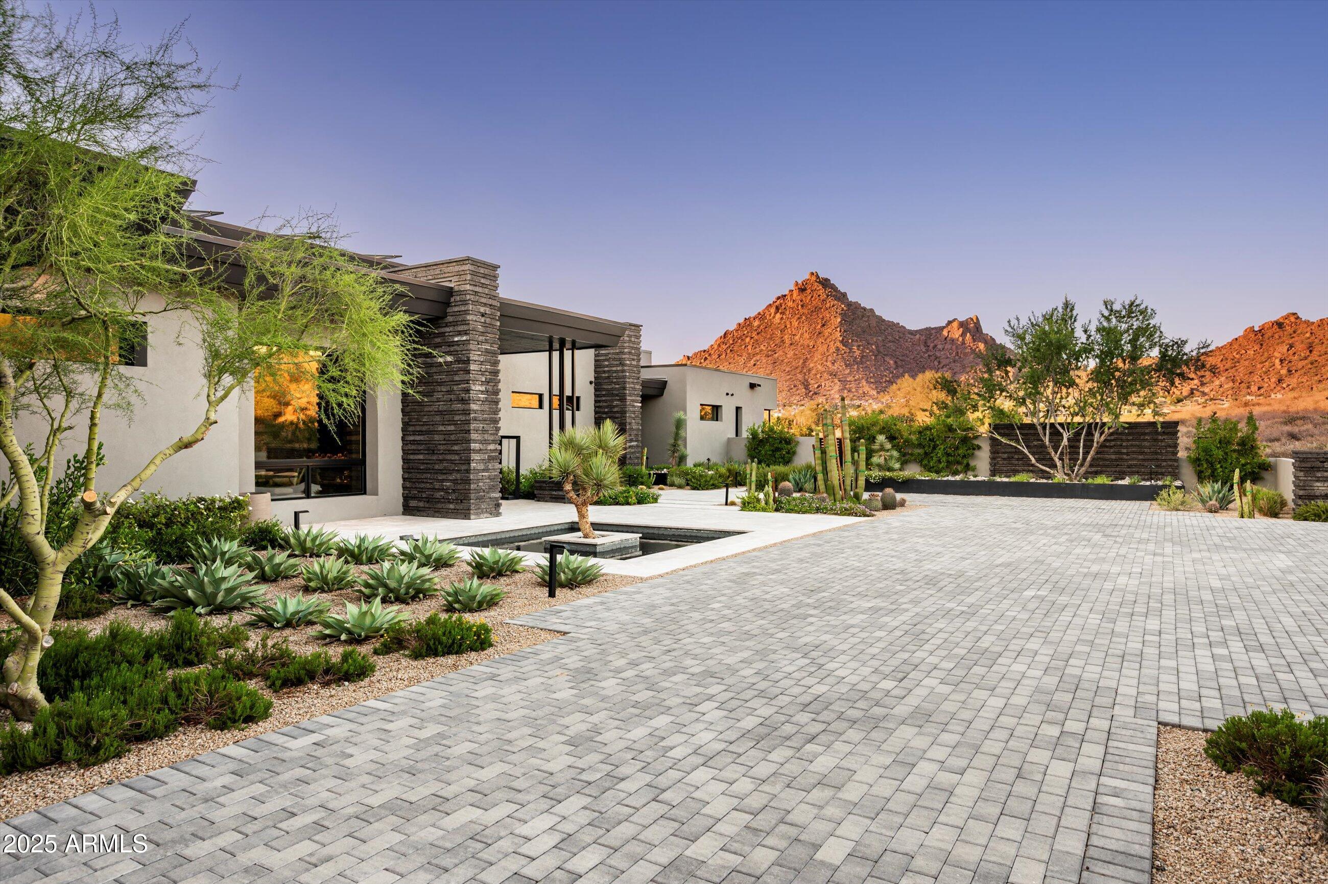 10784 E PINNACLE PEAK Road