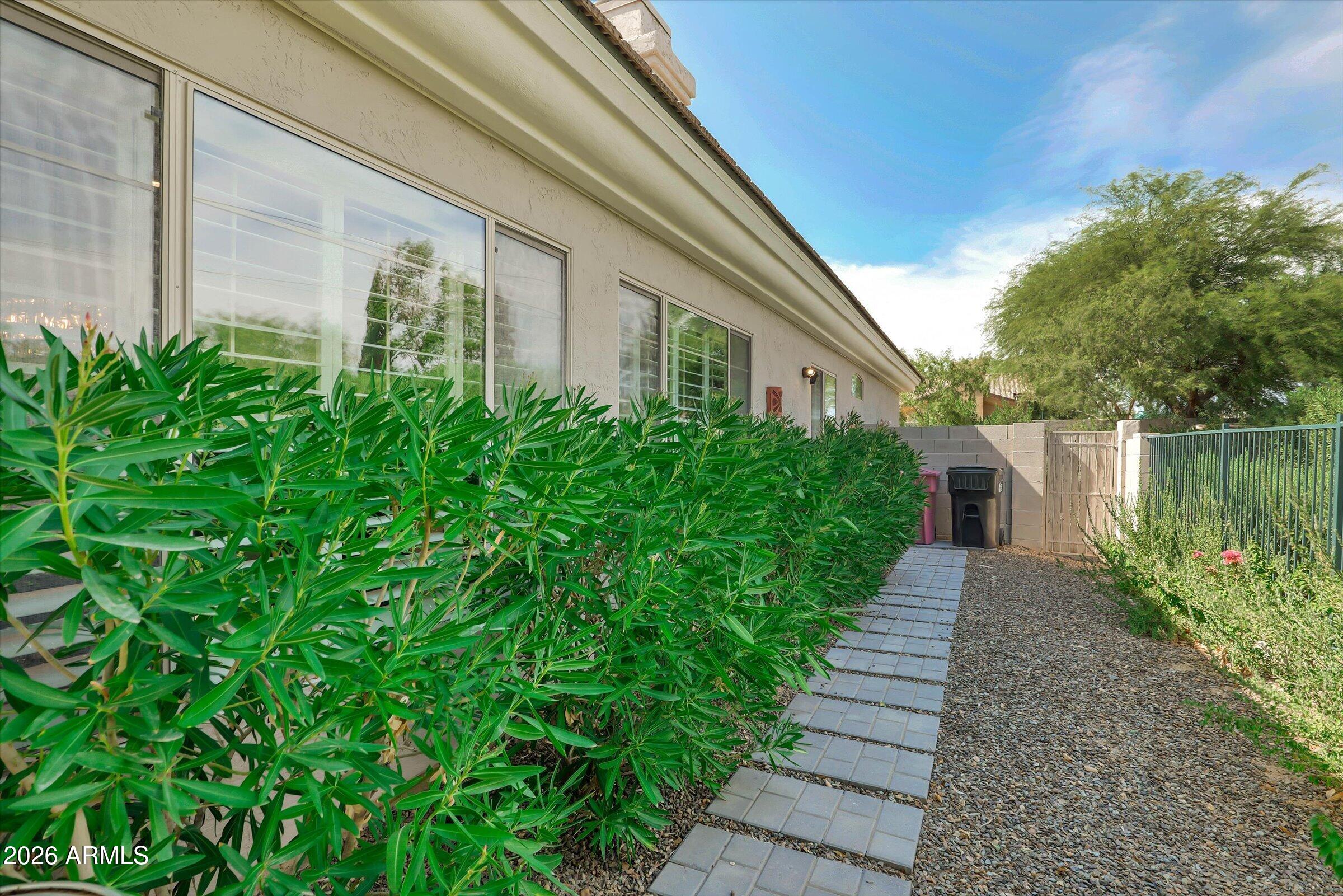 8180 E SHEA Boulevard 1025