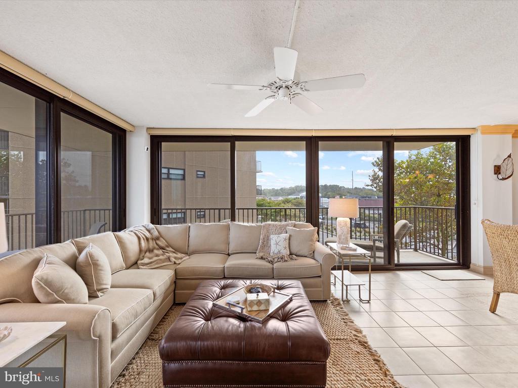 210 Dover House Rd #210s
