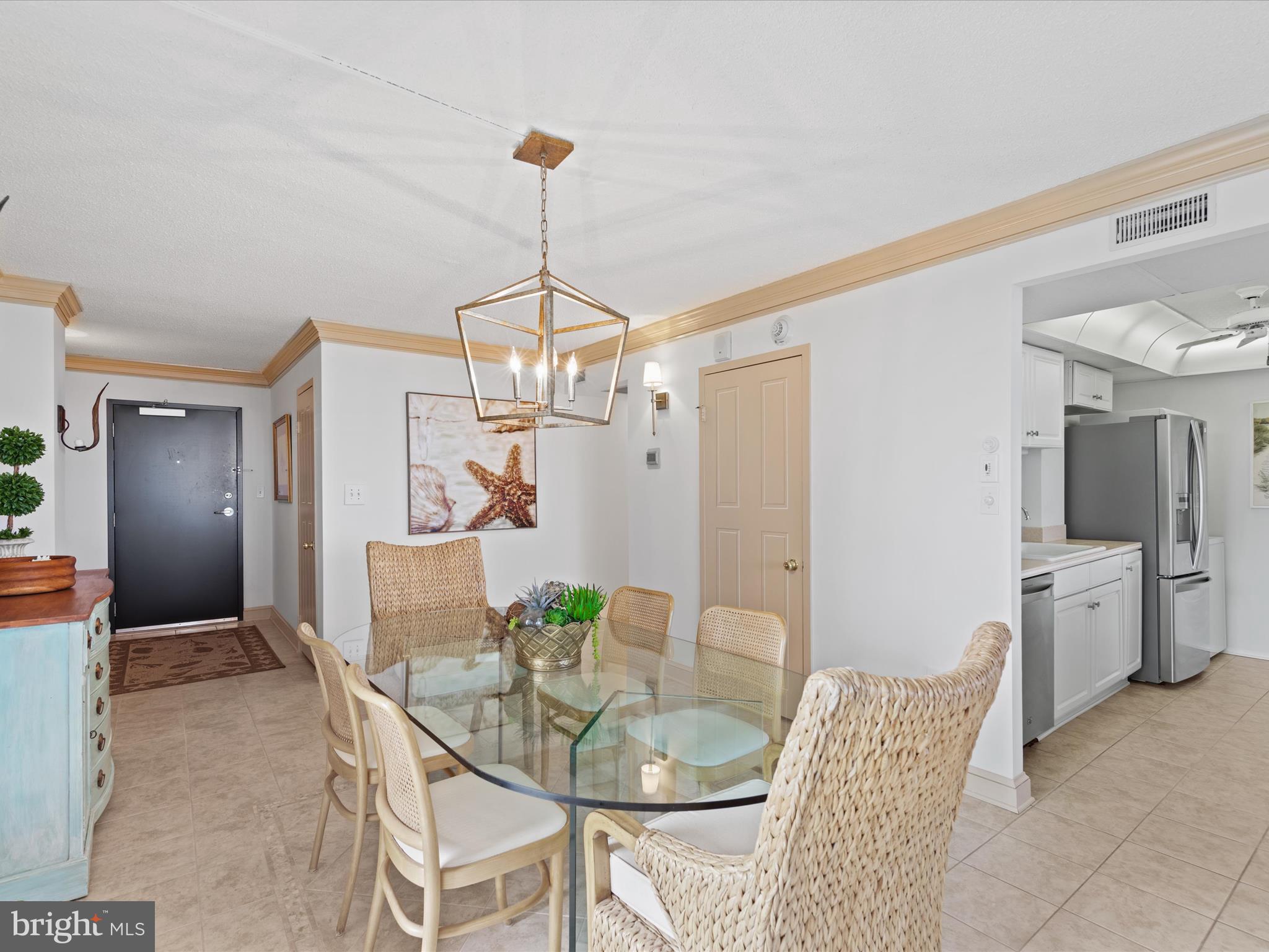210 Dover House Rd #210s