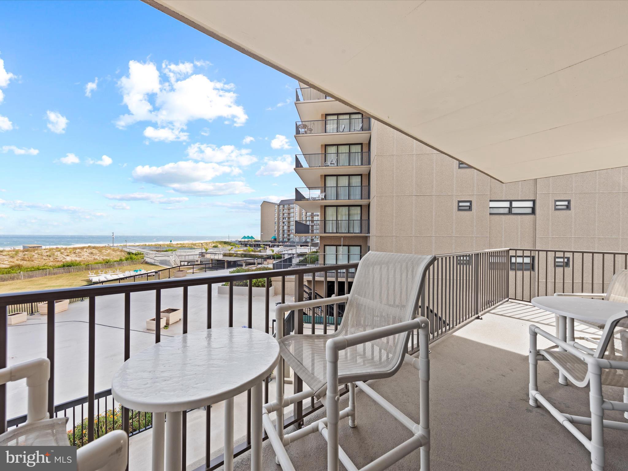 210 Dover House Rd #210s
