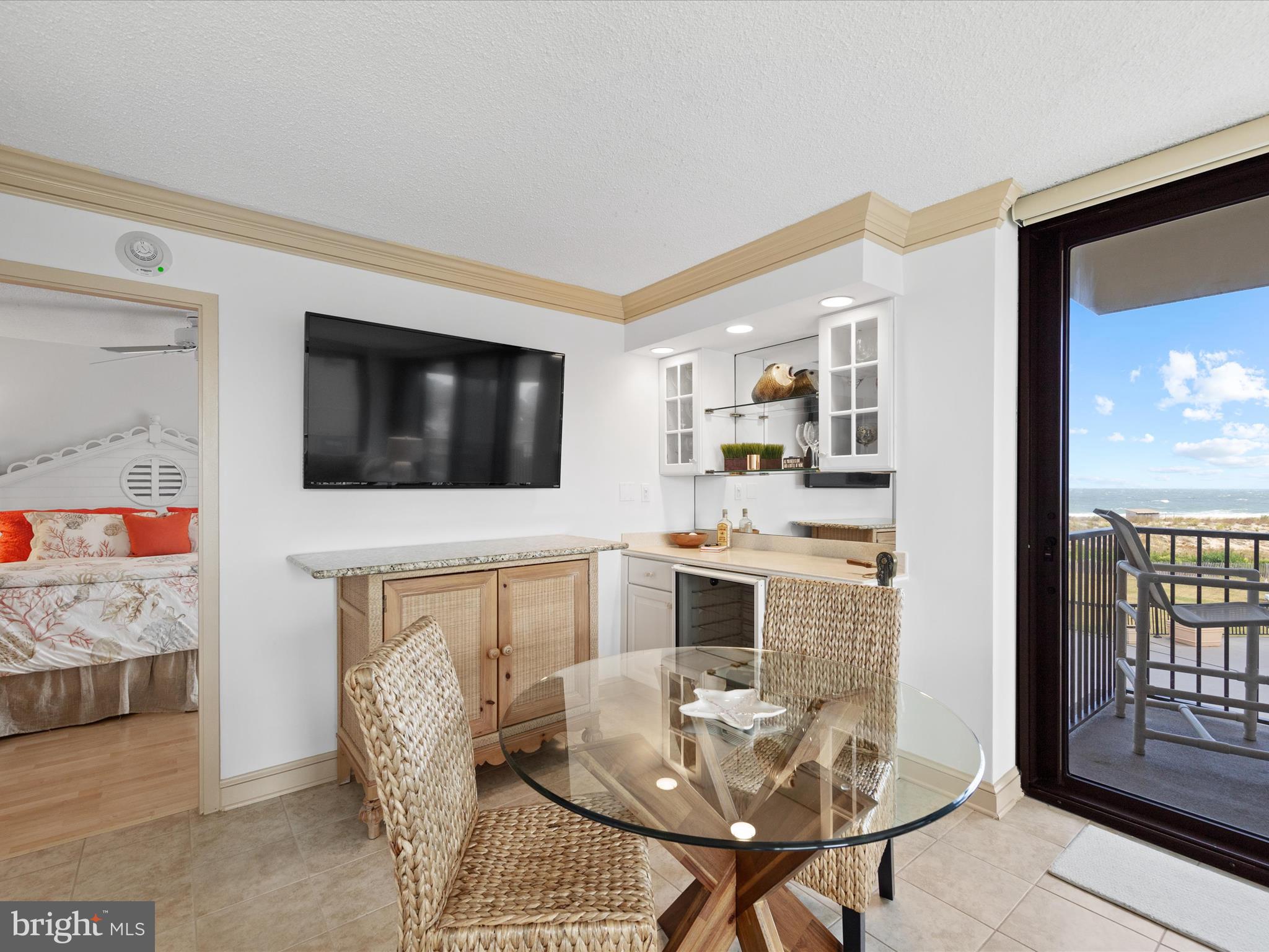 210 Dover House Rd #210s