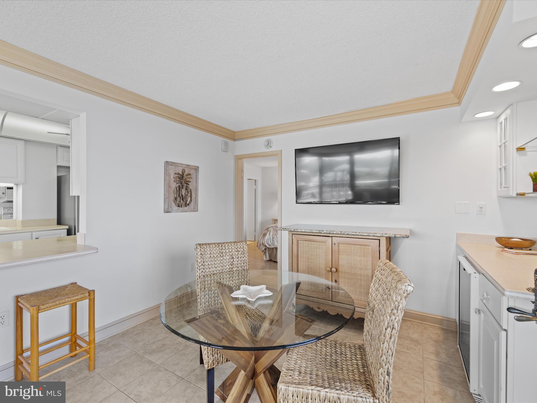 210 Dover House Rd #210s