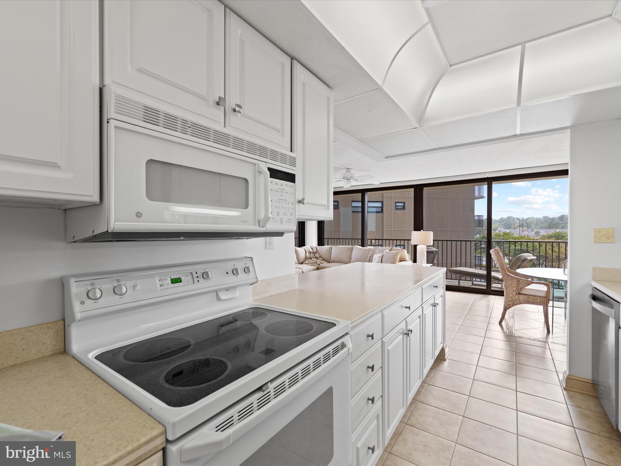 210 Dover House Rd #210s