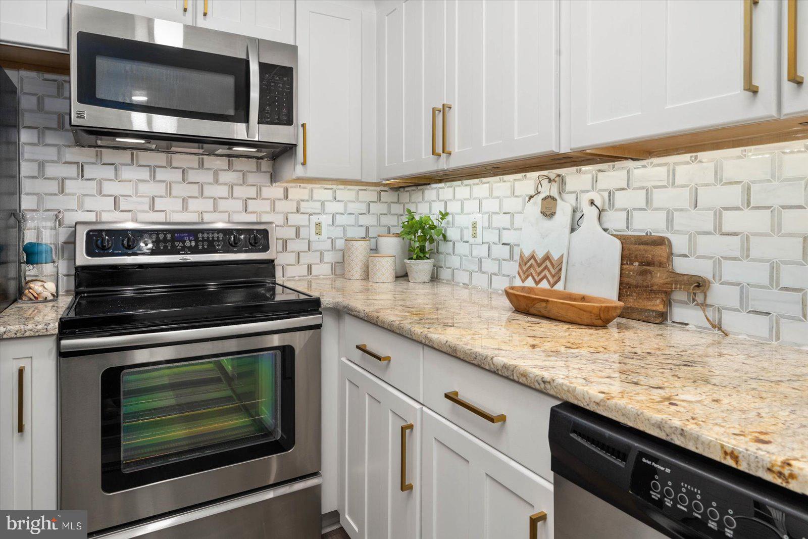 34008 ANNA MARIA DRIVE 115