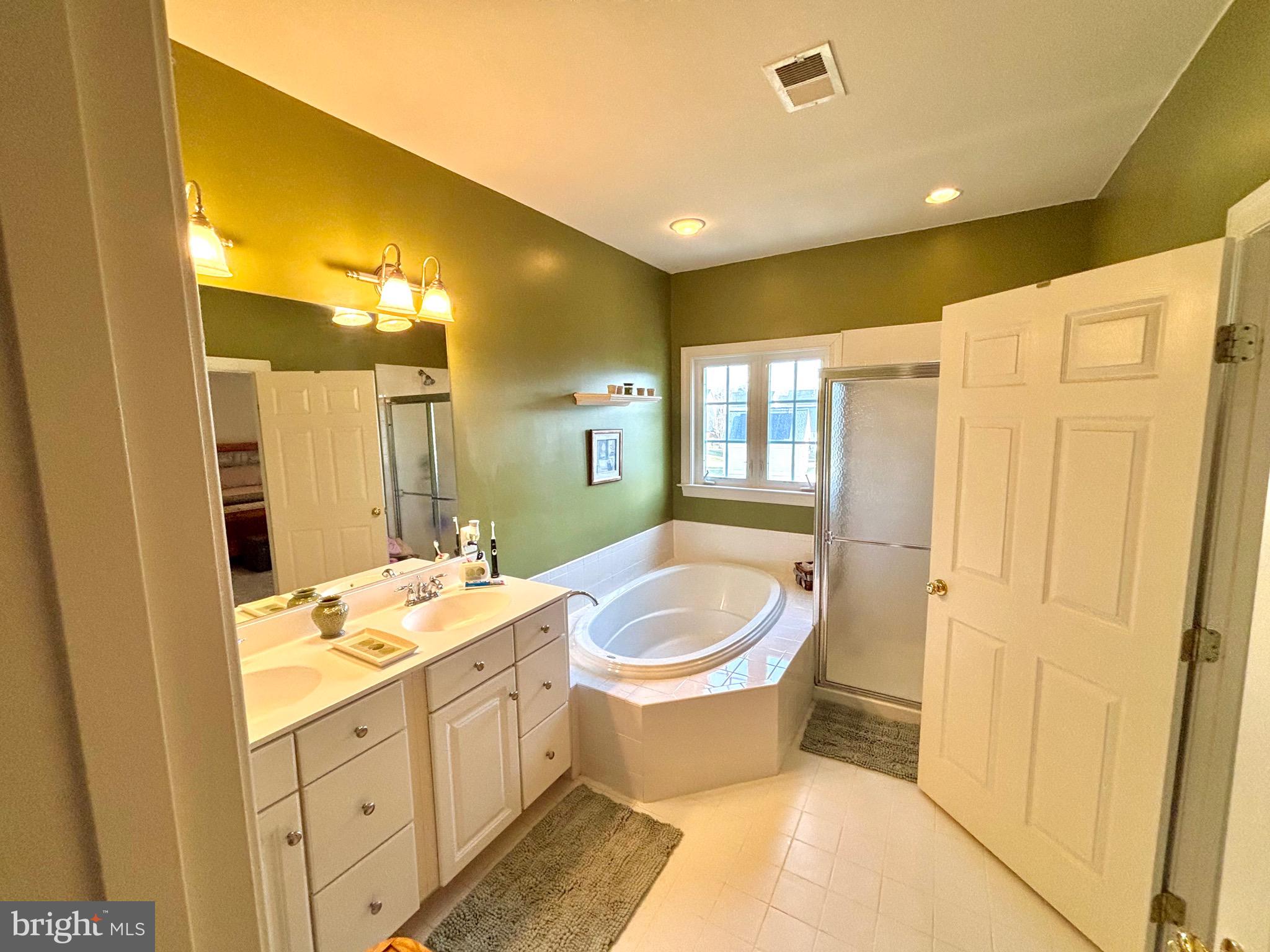 2705 BILL DORSEY BOULEVARD